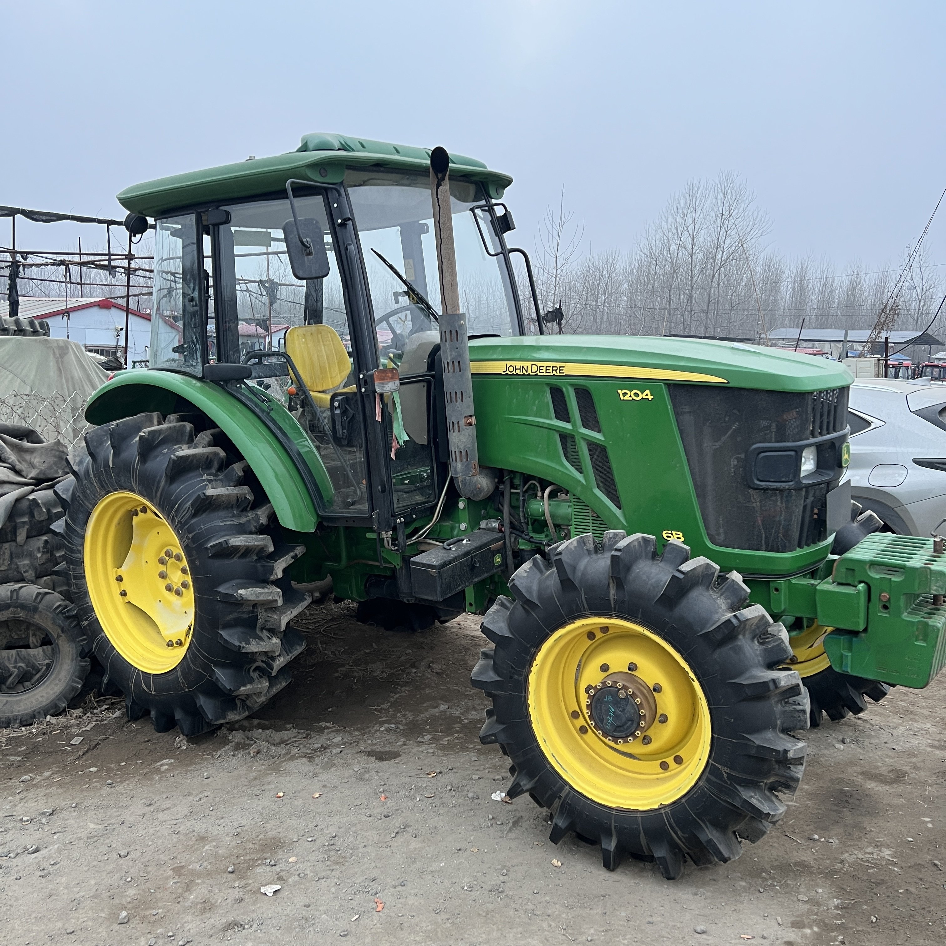 Multifunctional and High Efficiency High Horsepower American Used Tractor John Deer 6B1204 120HP with Vegetable Planter