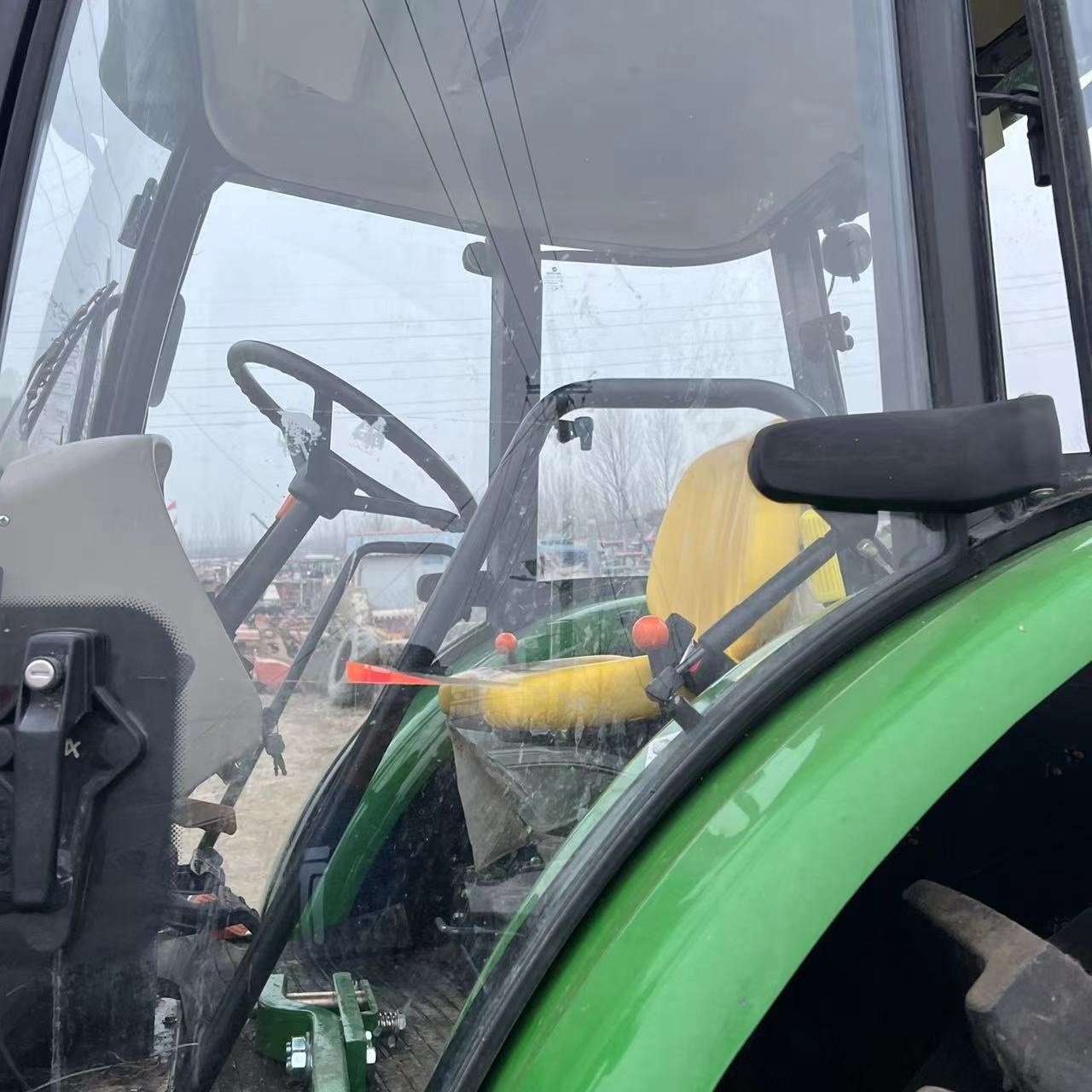 Multifunctional and High Efficiency High Horsepower American Used Tractor John Deer 6B1204 120HP with Vegetable Planter