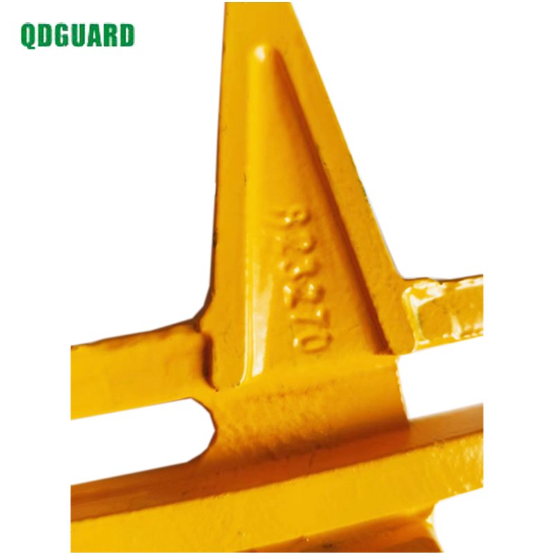 Combine Harvester Spare Parts 823270 Forged Knife Guard/double Finger