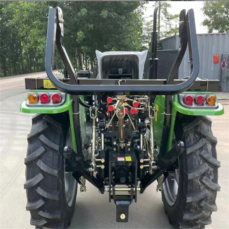 Huaxia 704 Four-wheel Tractor, a 70 Horsepower Multifunctional Soil Turning Agricultural Machinery, with a Locomotive Head