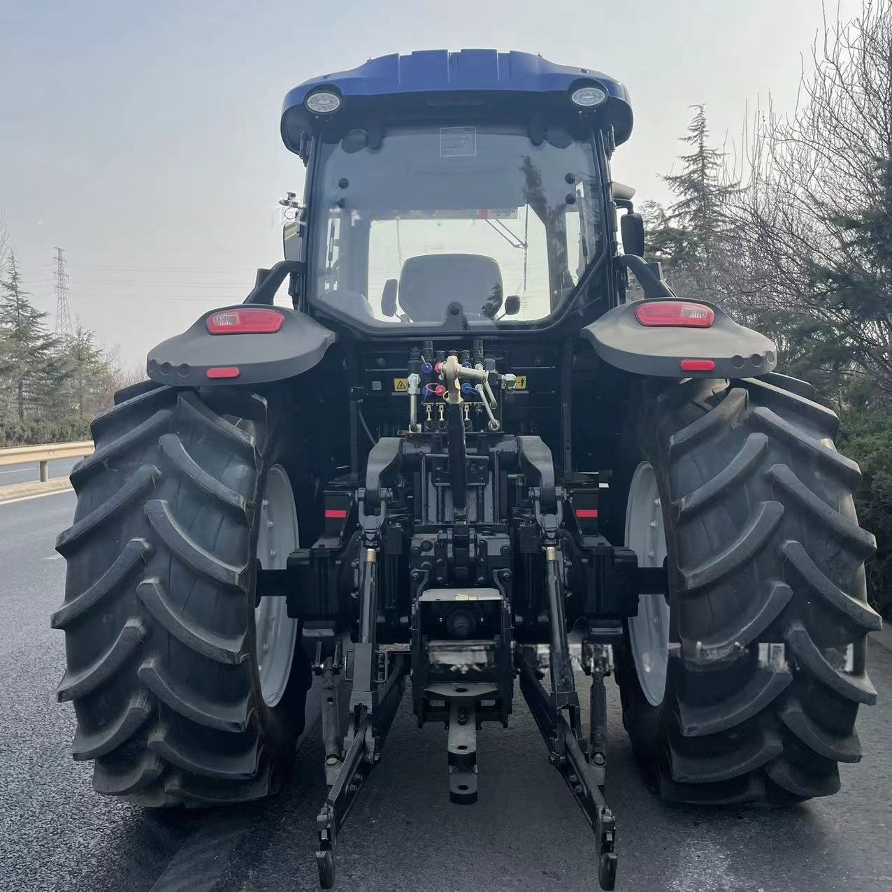 Lovol M2304 4x4WD Wheel Tractor 230HP Mini Farm Agricultural Machinery Loader Small Equipment Engine Motor Gear Core Components
