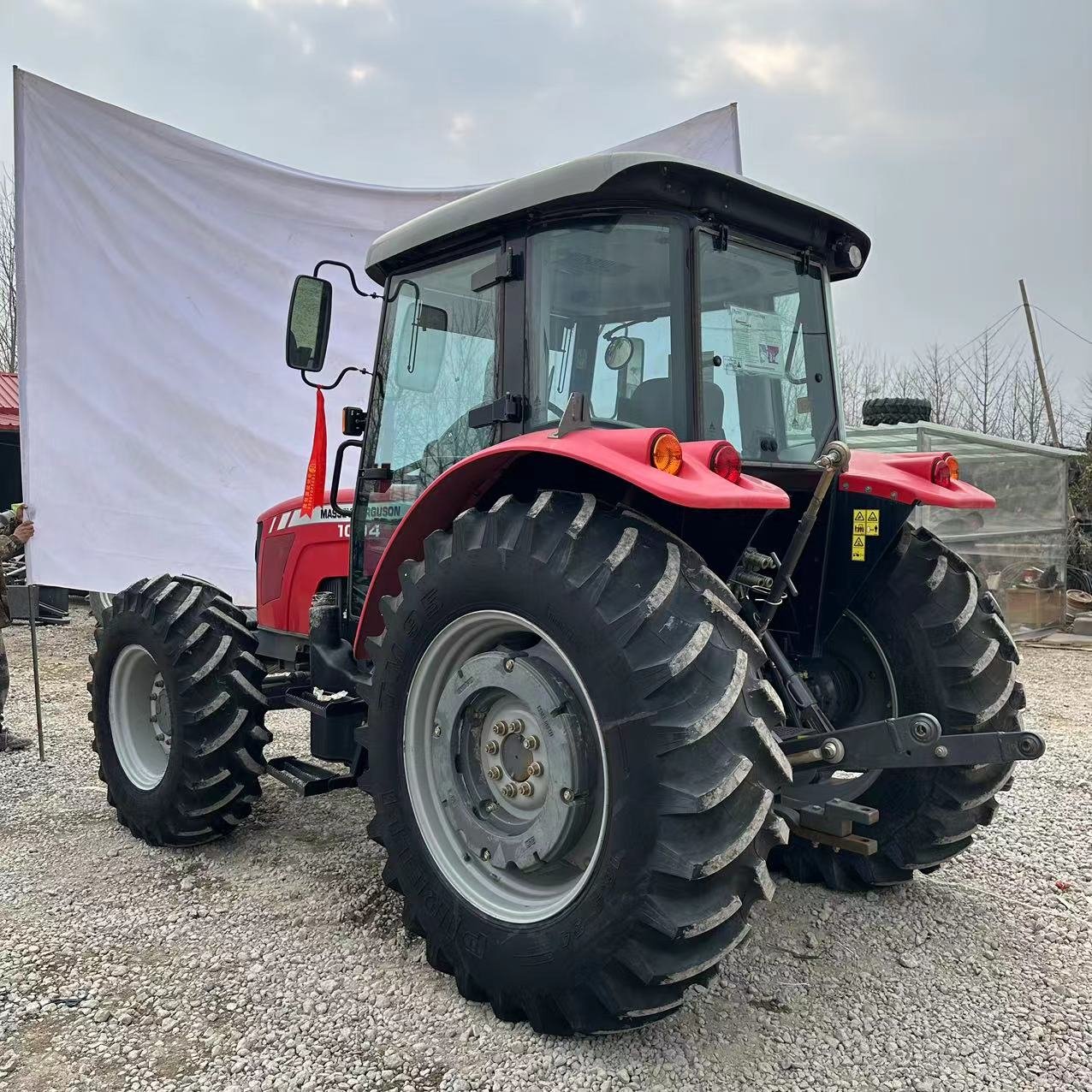 Tractor Massey Ferguson Brand New and Second-hand Agricultural Tractor AGCO Tractors
