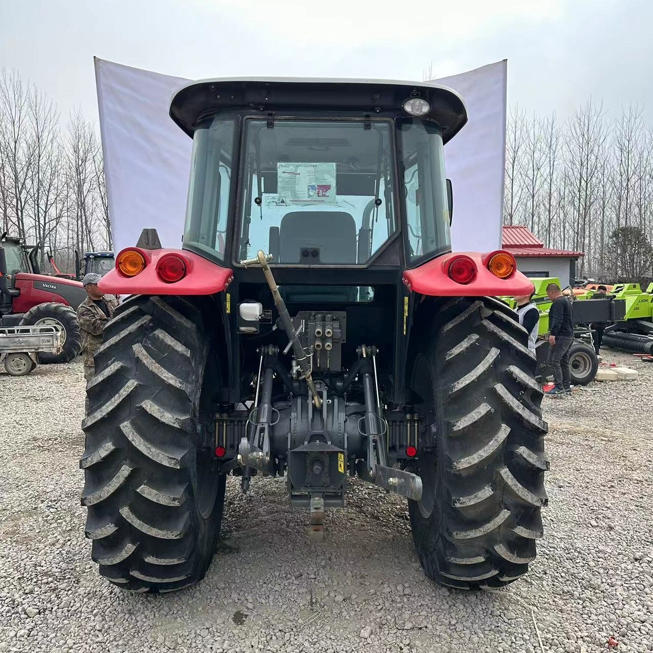 Tractor Massey Ferguson Brand New and Second-hand Agricultural Tractor AGCO Tractors