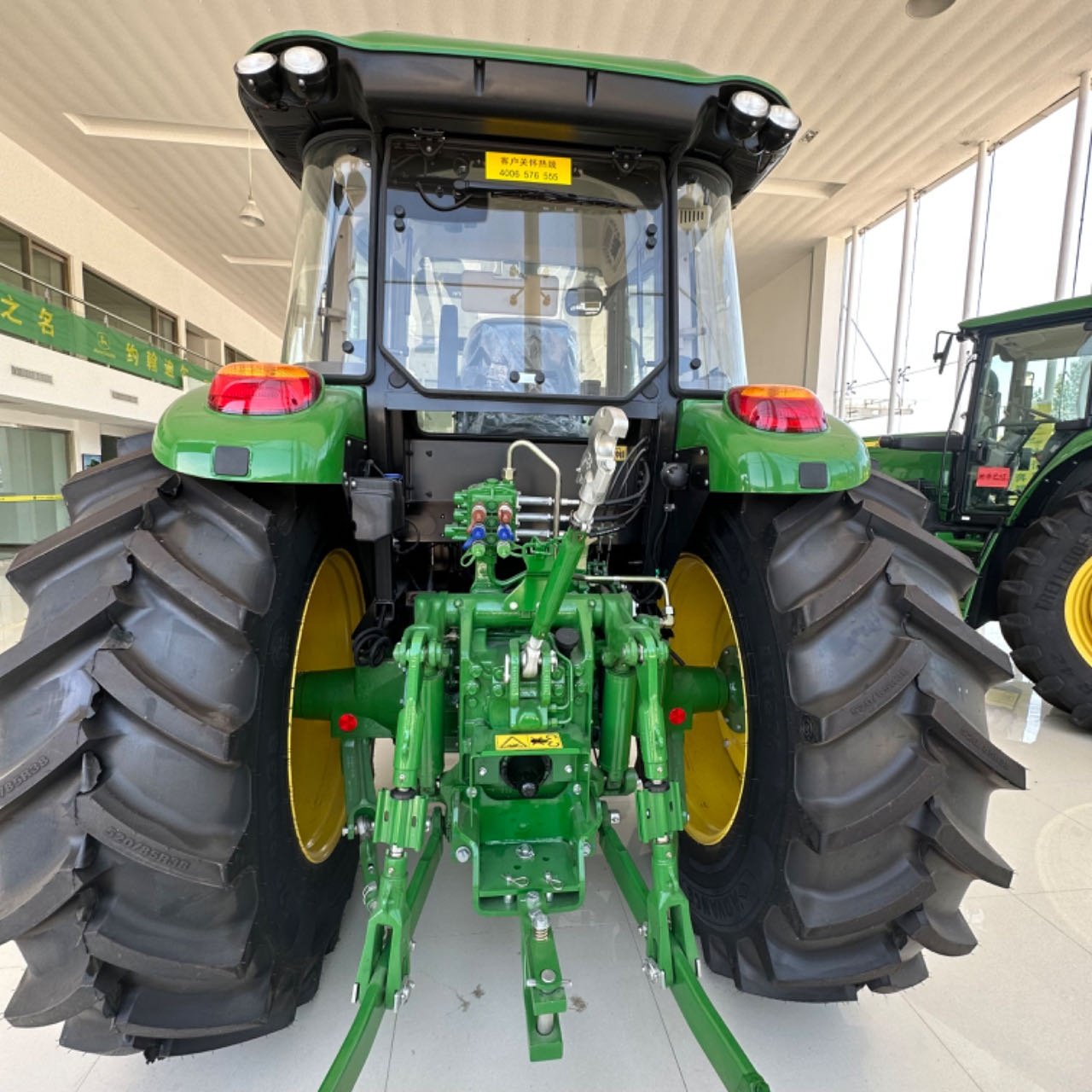 Brand New and Used Tractors John & Deere 150HP Tractors for Heavy Duty Model Number 6E1504-PL