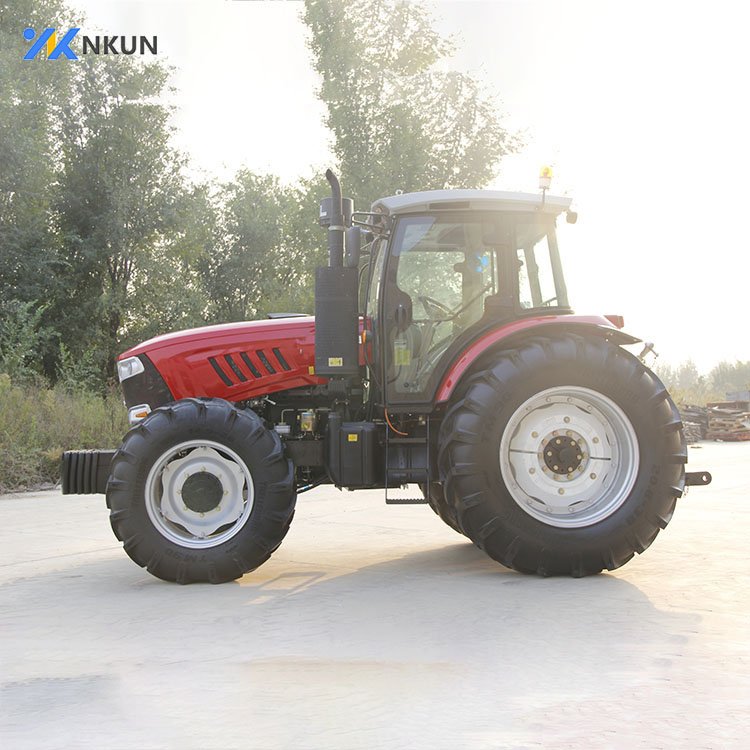 Hot Selling Mini 4*4 Farming Tractor Machine Agricultural Equipment Farm Tractor