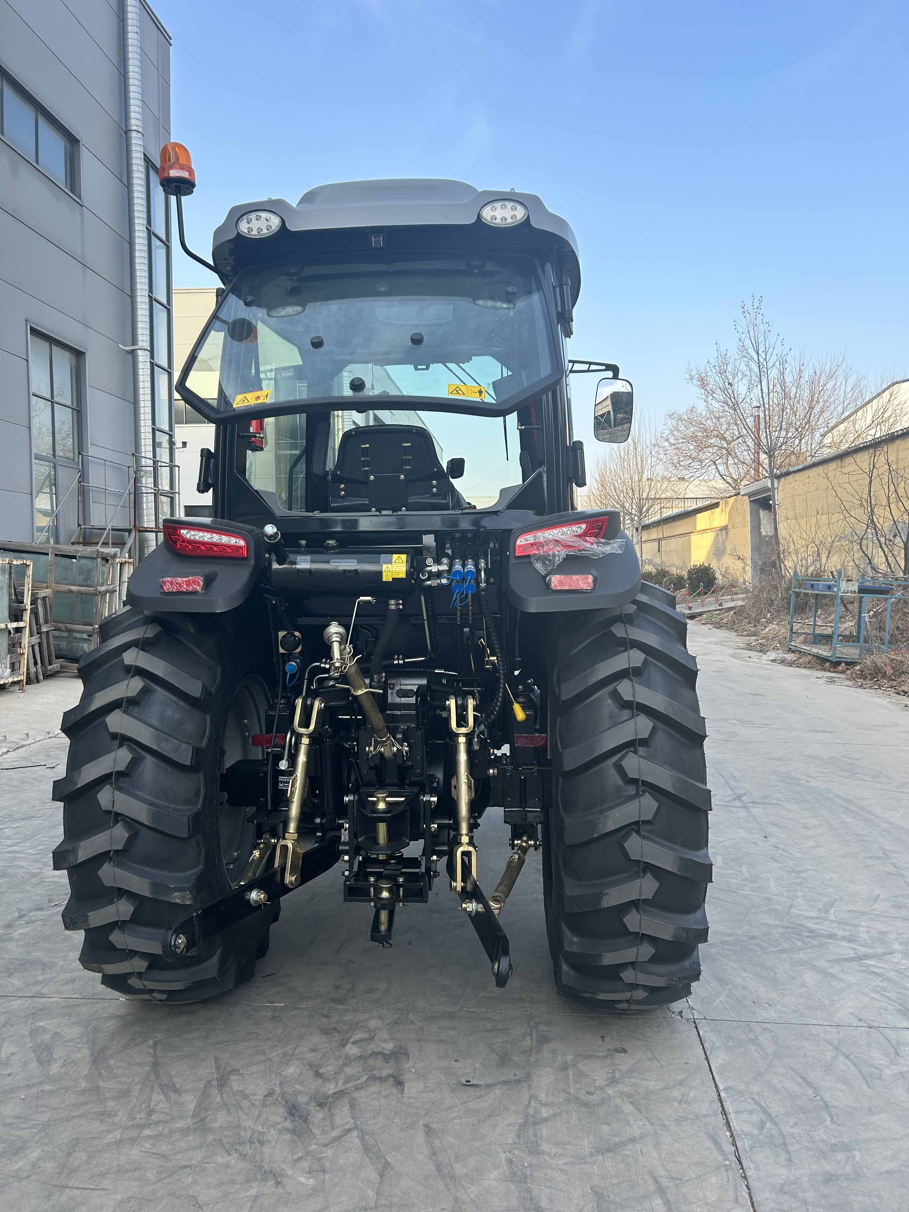 CE Certificated Big Tire 85HP Tractor with AC Cabinet 4WD Wholesale Long-service-life