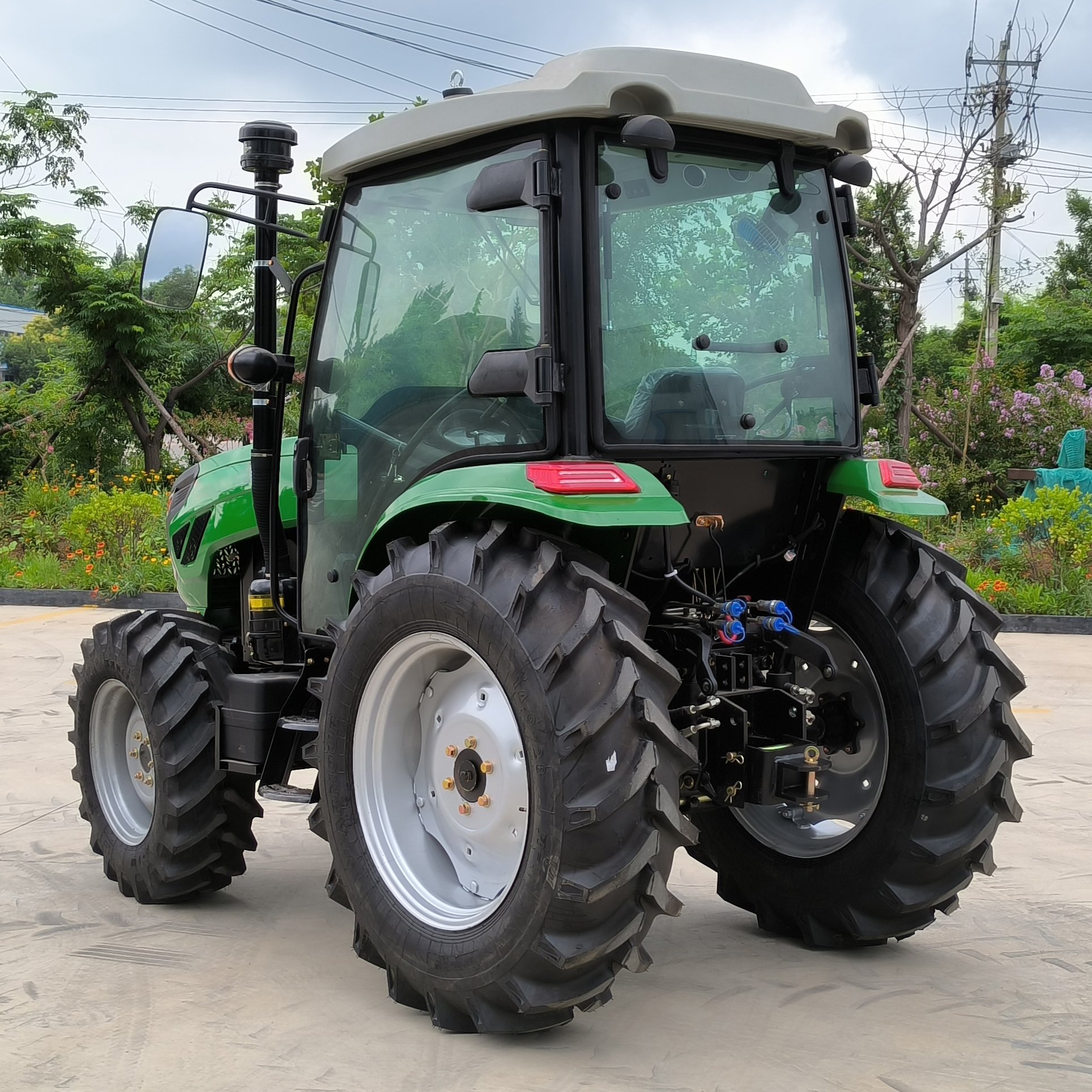 Multifunction Agricolas 4wd Farmer Tractores Compact Agriculture Tractor Small Farm Agriceltural 4x4 Mini Farming Tractors