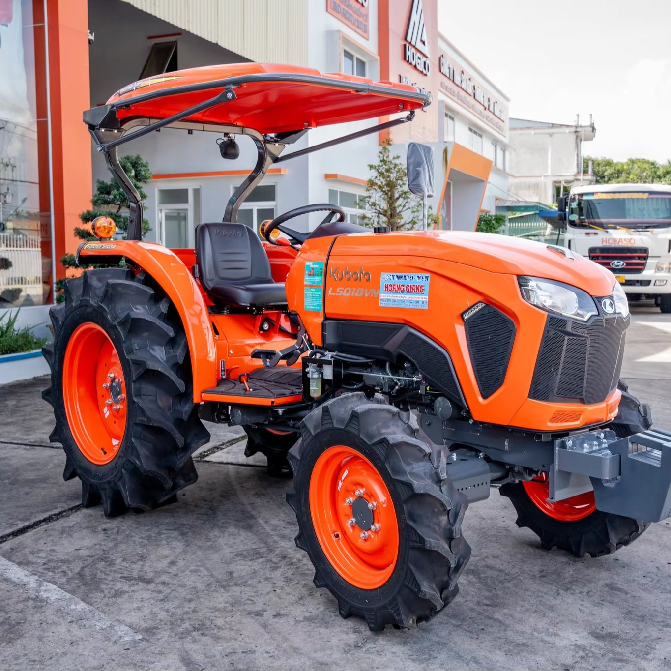 Hot Sale Kubota L5018 50HP 4WD Tractor High Performance Agricultural Equipment with Diesel Engine Ready to Ship Origin Thailand