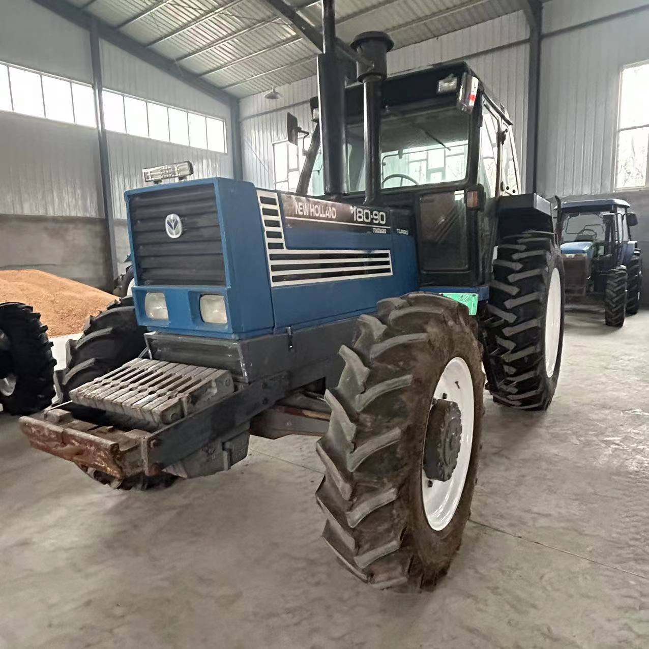 Low Price Used Fiat New Holland Agricultural Tractor Model 110-90 140-90 for Sale Tractor Usado