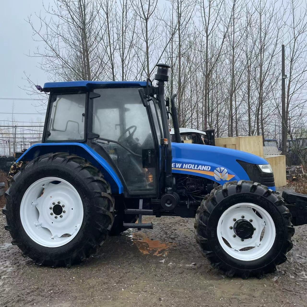 100hp 90hp 80hp 4*4 Used/second-hand New a Holland SNH1004 Diesel-powered Domestic Tractors at Best Price