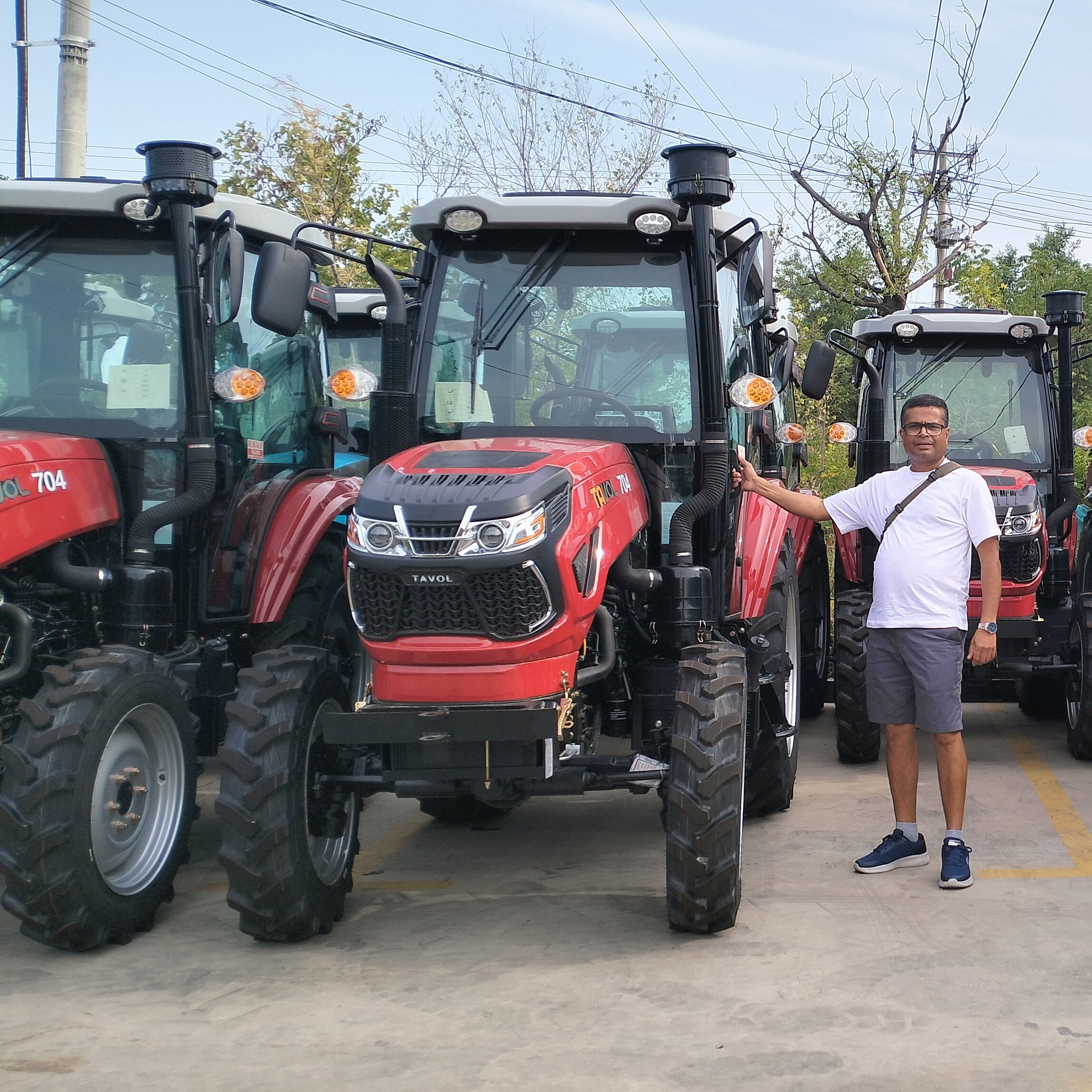 China 4x4 Agricultural Tractors Used 604 704 Farm Equipment for Small Farm