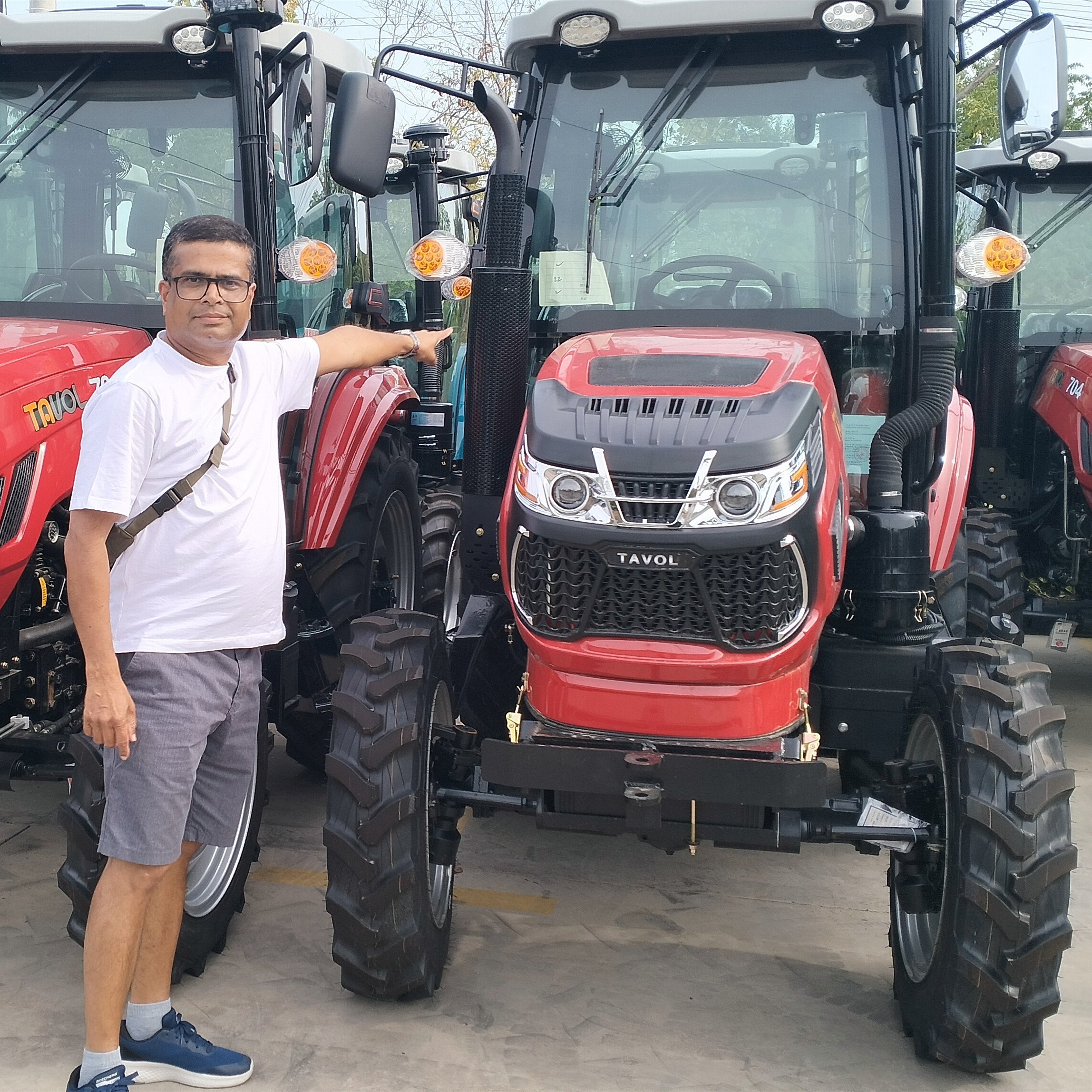 China 4x4 Agricultural Tractors Used 604 704 Farm Equipment for Small Farm