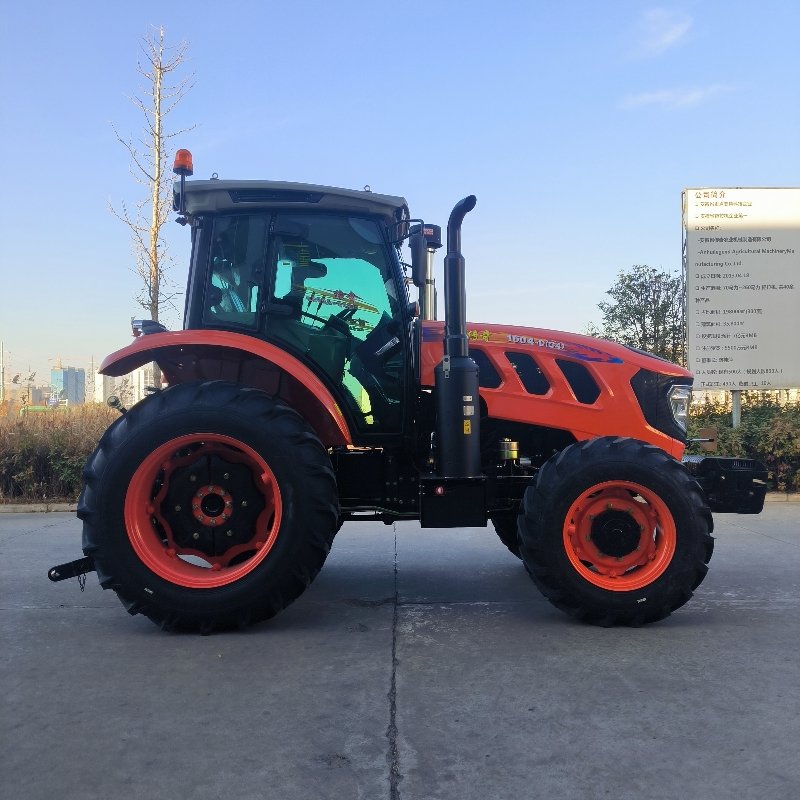 Buy New 160HP 4WD Agricultural Diesel Tractor Red Tractors Accessories Farmer Tractor YTO Engine
