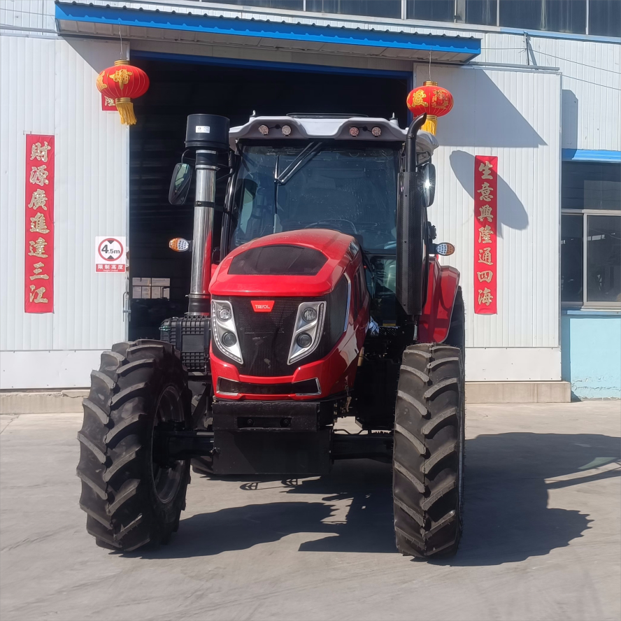 Galloping Across the Fields Unstoppable 2024 160hp 4wd 16+8 Tractor Powerful Power Waiting for You to Control