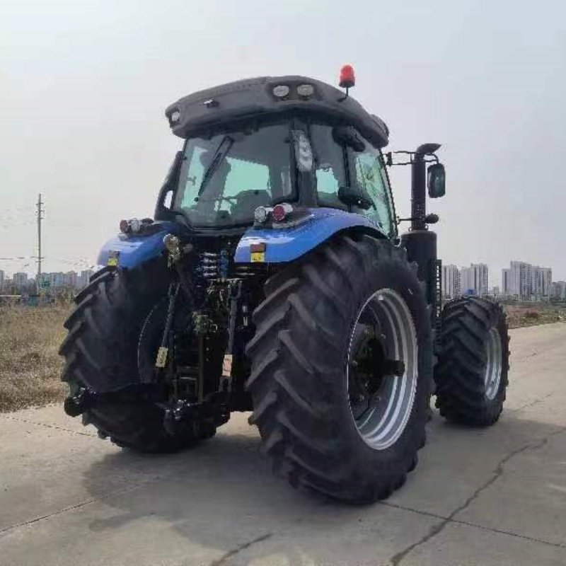 4WD Blue Agricultural Diesel Tractor Farmer's Used/New Tractor with YTO Engine Farm Tractor From China 4x4 Drive Type