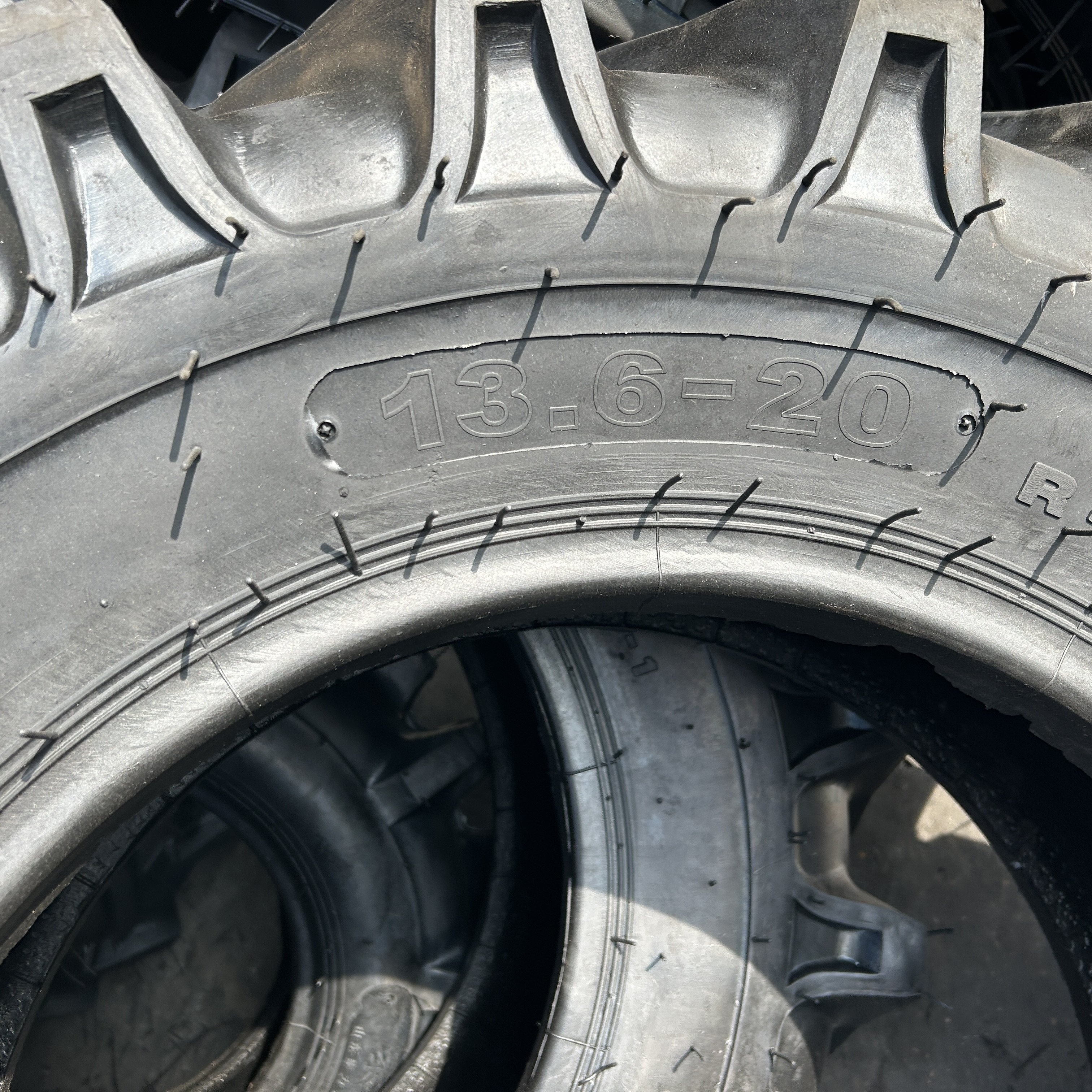 Anti-aging Farm Tractor Tires/tractor Tyres 13.6-20