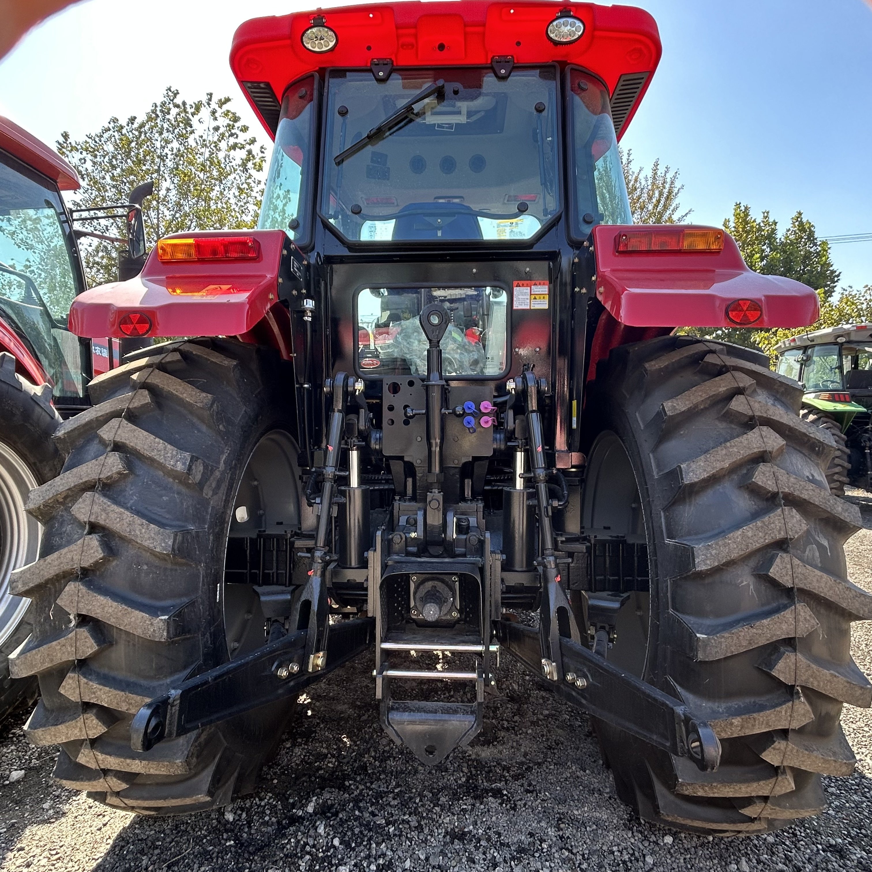 Second Hand Yto Lx2004-em 4x4 Tractor 200 Hp With Good Conditions Cheaper Price in China