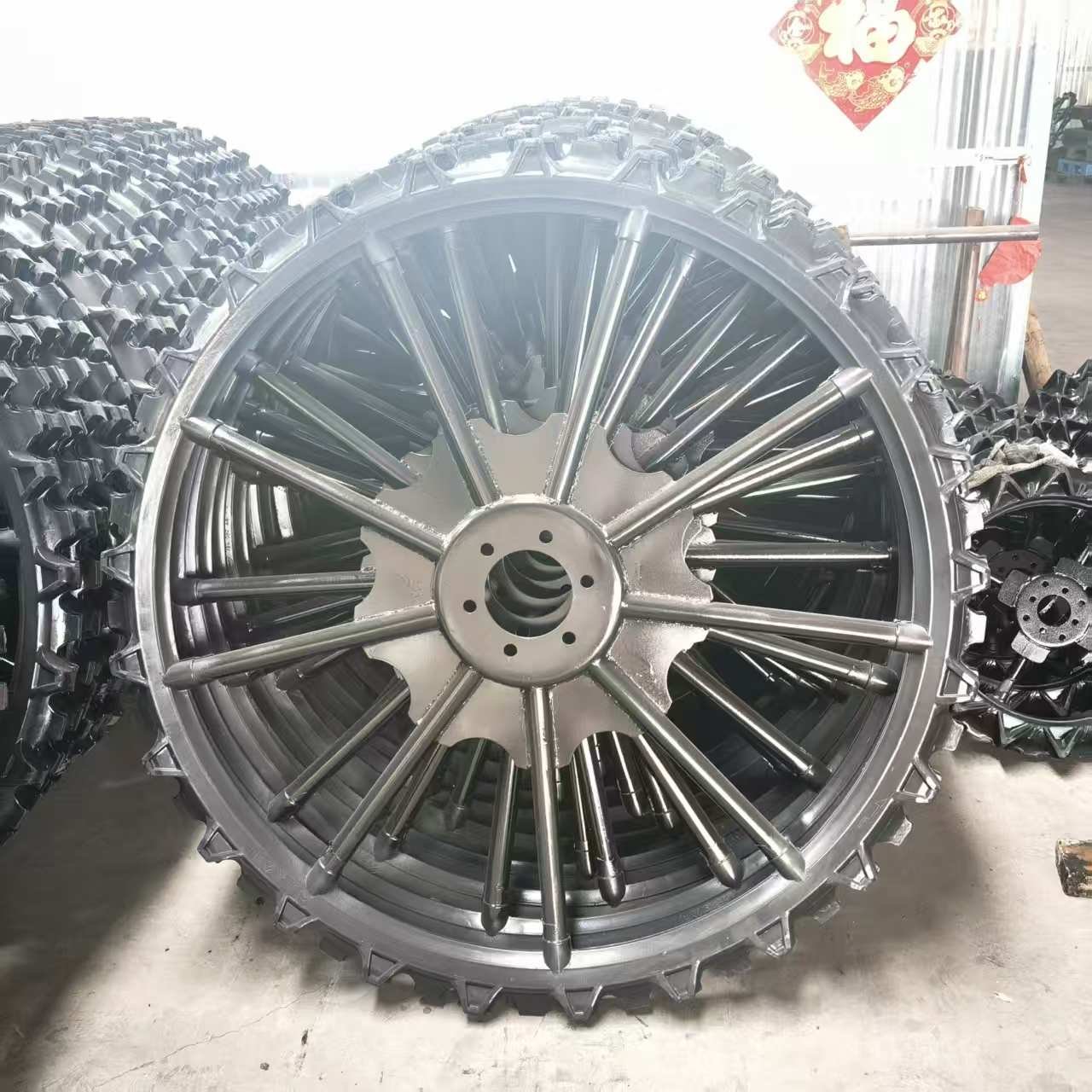 Farmland Iron Wheel Spray Machine with Explosion-Proof Tire Agricultural Machinery Rubber Wheel