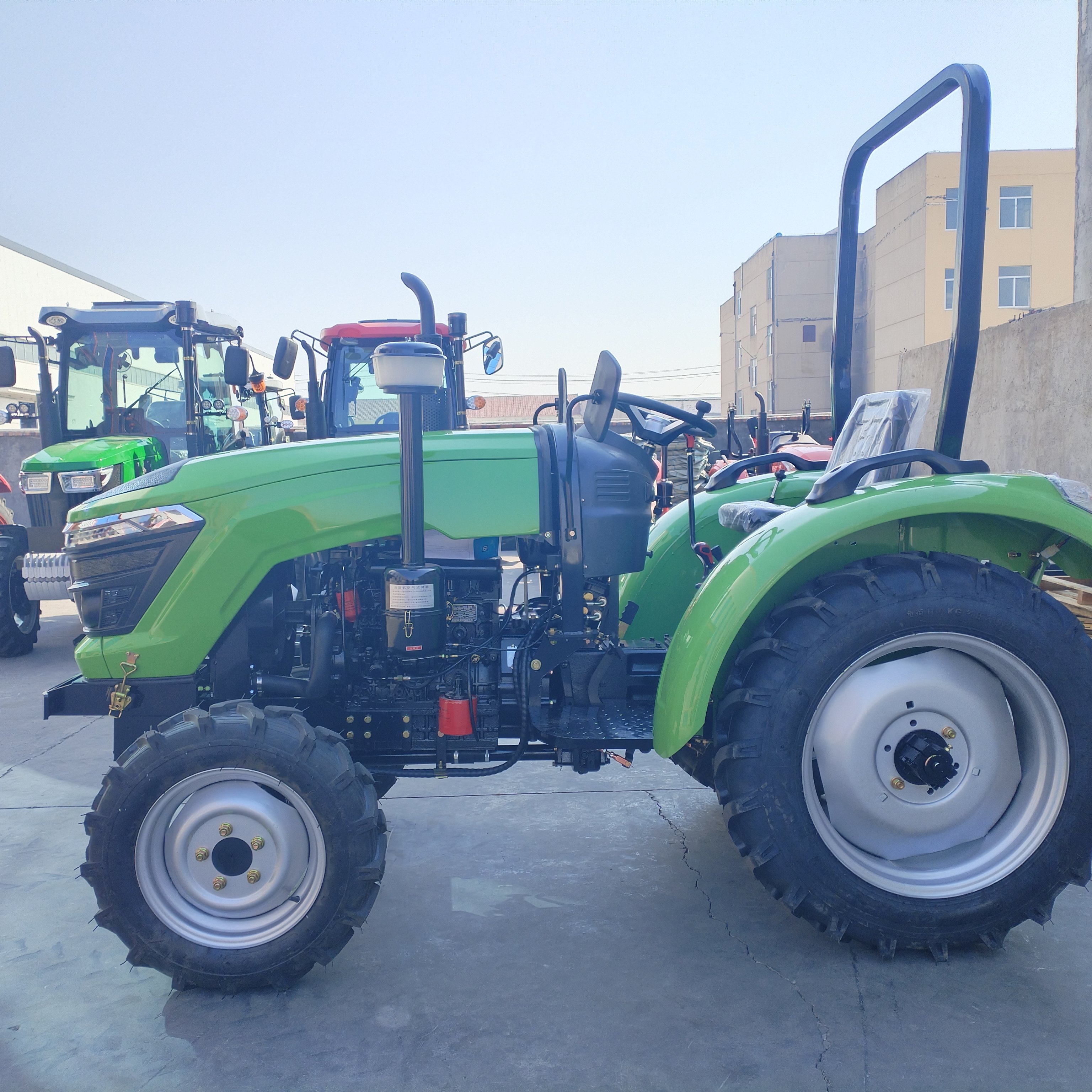 Multi-functional Agricultural Tractor 4wd Compact Agricultural Tractor Small Agricultural Tractor