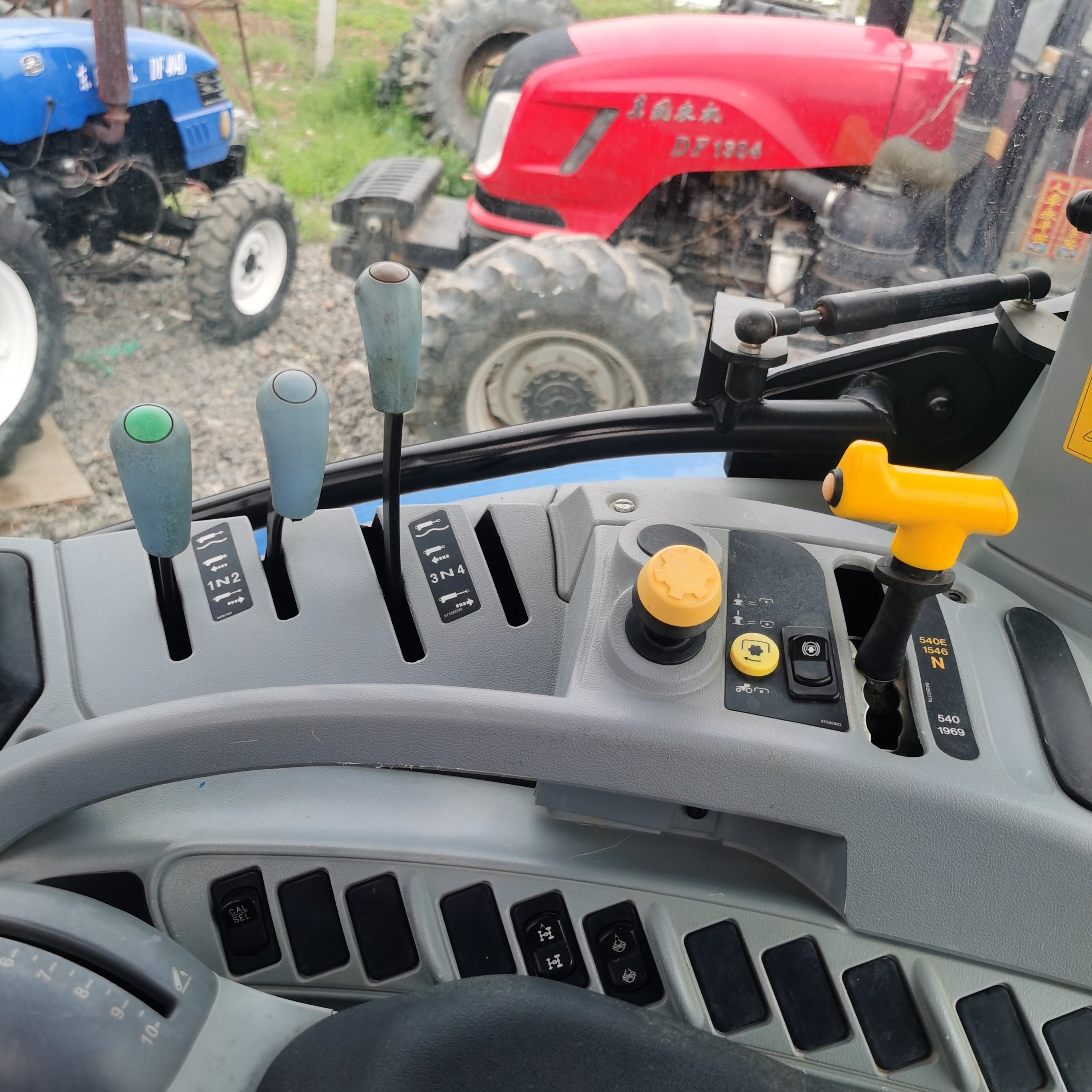 Used Tractor N Holland T6070 TD5 Compact Wheel Farm RC Orchard Tractor Agricola Agricultural Equipment Machinery