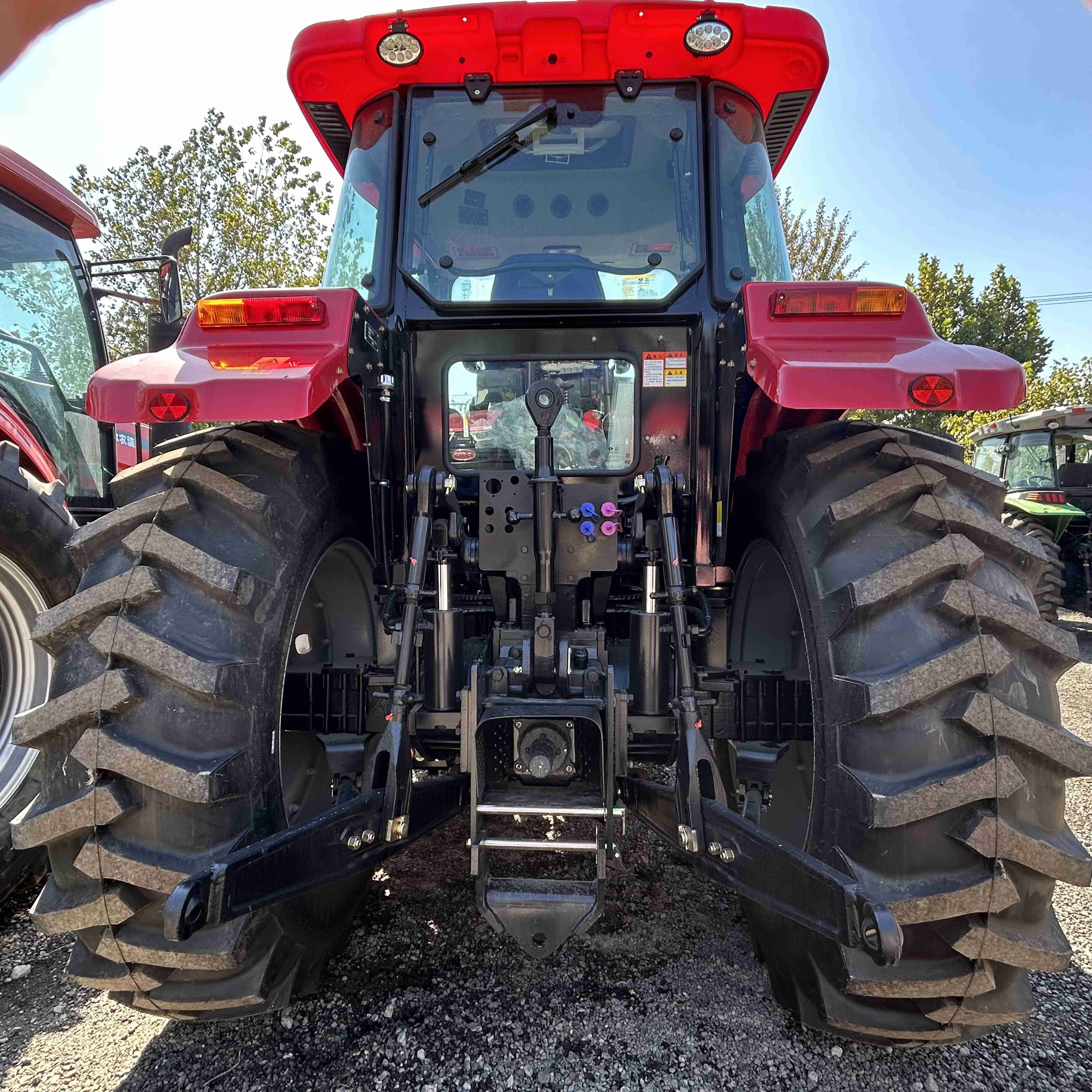 Farm Machinery 200Hp LX2004 Yto Engine 6 Cylinder Agriculture Tractor 4wd