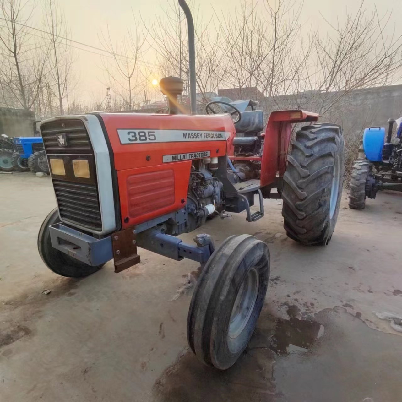 Used Tractors Massey Ferguson MF385 85hp 4X4WD Front Shovel Loader Farm Equipment Agricultural Machinery Wheel Farm Tractor