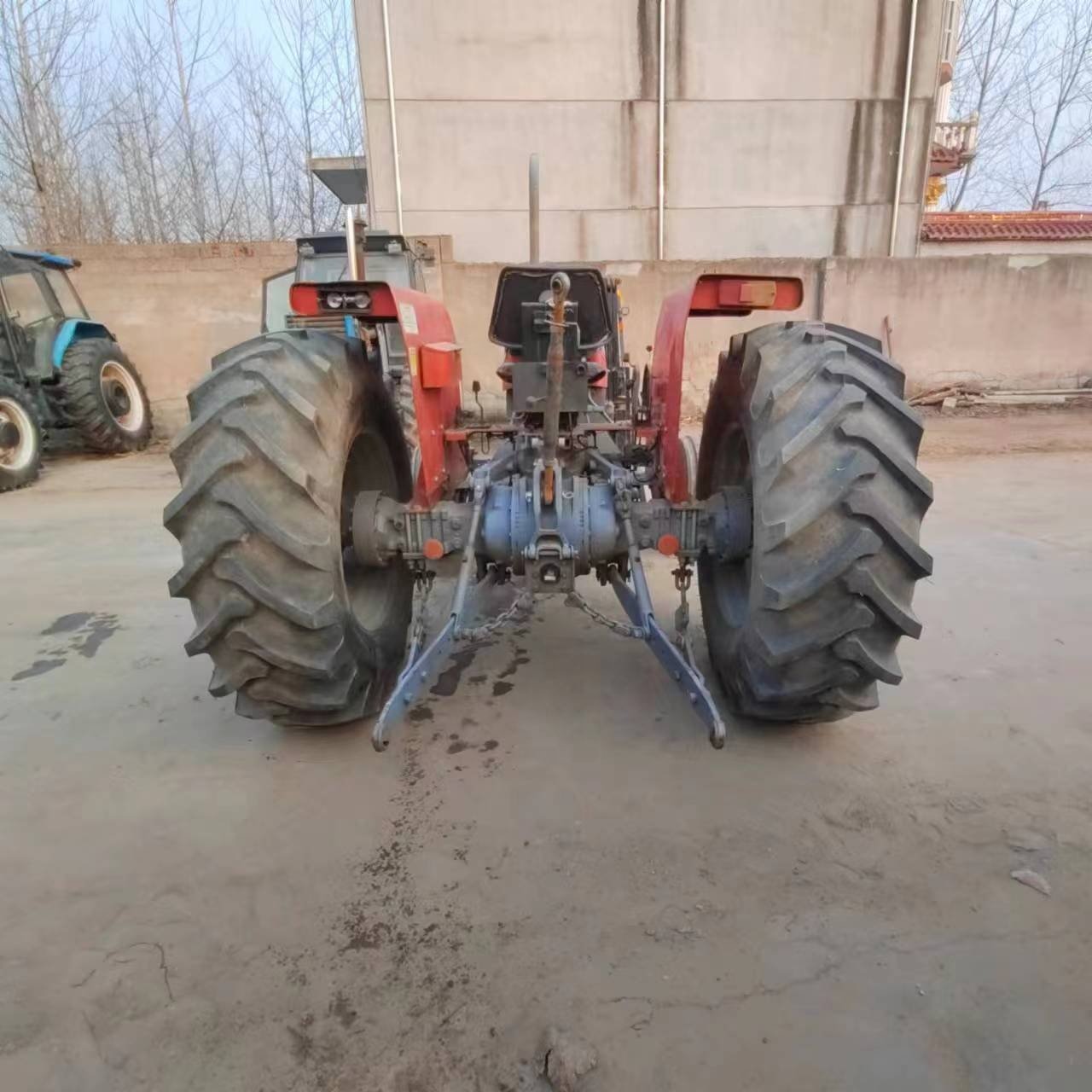 Used Tractors Massey Ferguson MF385 85hp 4X4WD Front Shovel Loader Farm Equipment Agricultural Machinery Wheel Farm Tractor
