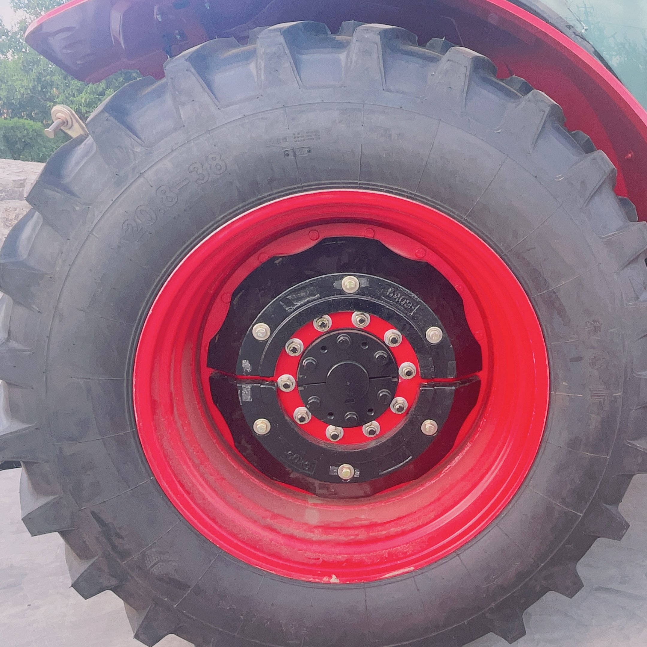 YTO 280hp Multifunctional Wheel Tractor New Condition 4WD Used Farm Tractor and Backhoe for Sale Agriculture Tractors