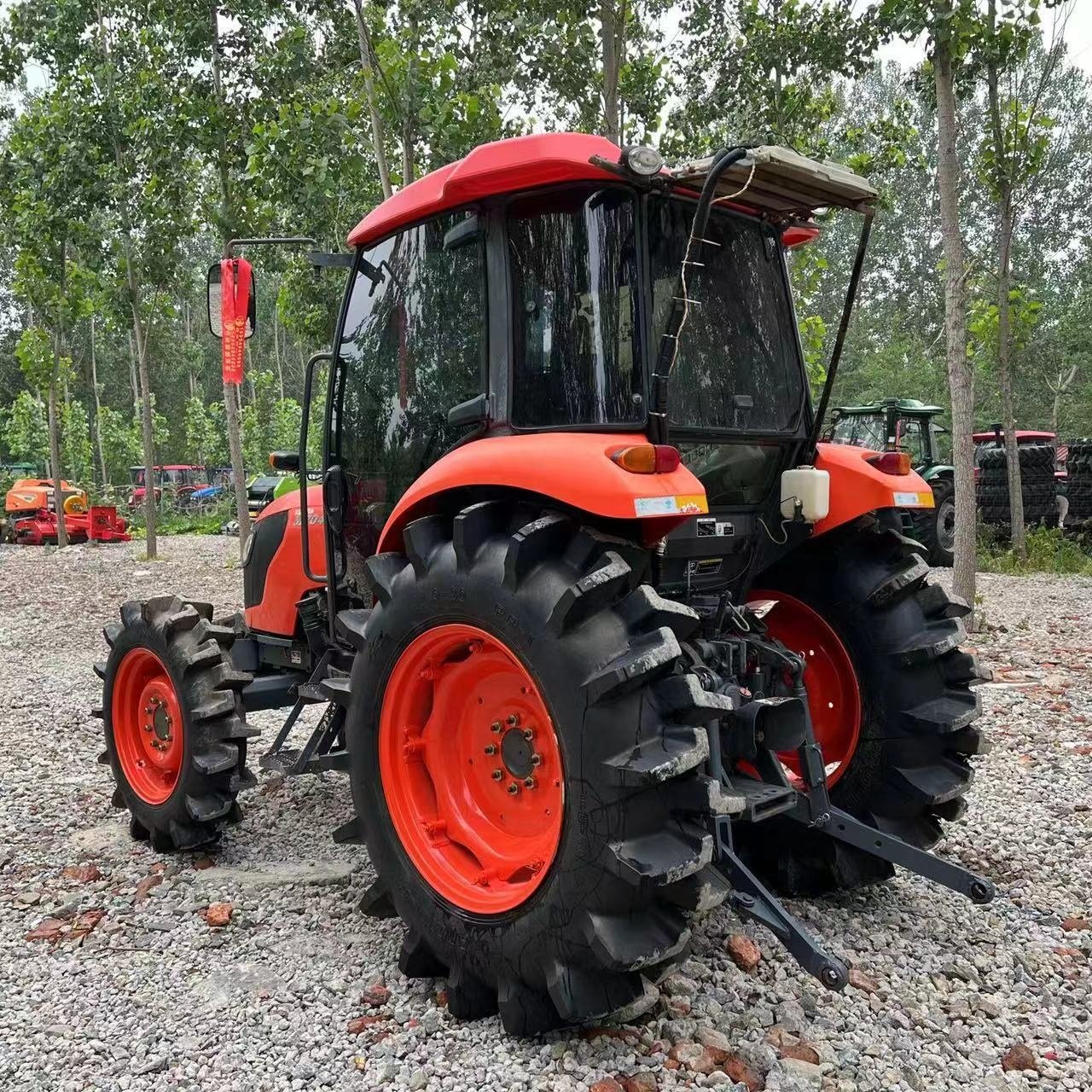 Best Selling Used Tractor Farm Machinery Kubota M704 Used Tractors Agricultural Machinery