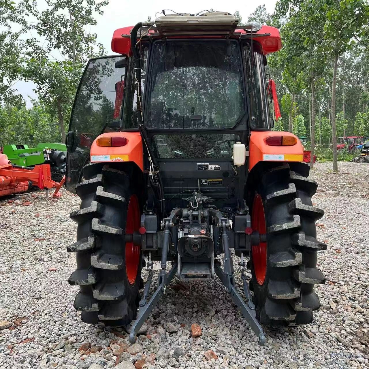 Best Selling Used Tractor Farm Machinery Kubota M704 Used Tractors Agricultural Machinery