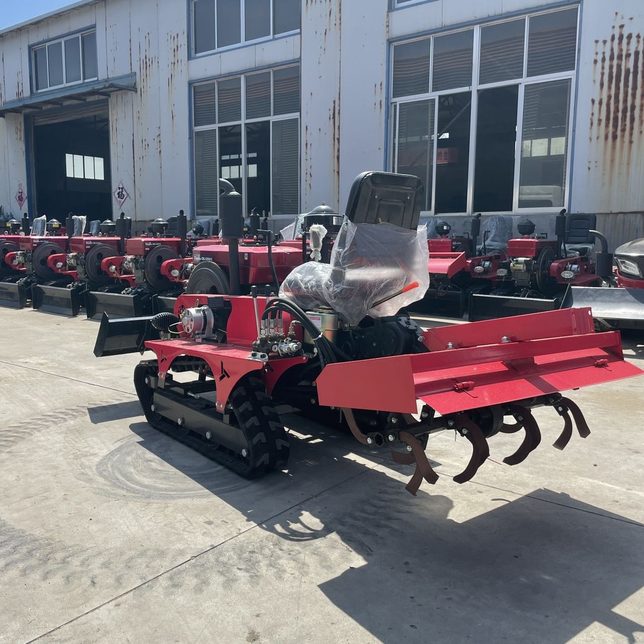 High-quality 25HP Rotary Tiller Agricultural Machinery for Dry Land Small Tractor With Rubber Track and New Diesel Rotary Tiller