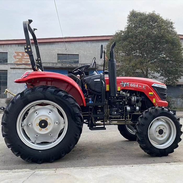 Chinese Farm 60HP Four-Wheel Drive Tractor Machine QLN-604 Agricultural Tractors 4X4 60 HP Farming Tractor With Planter in Mali