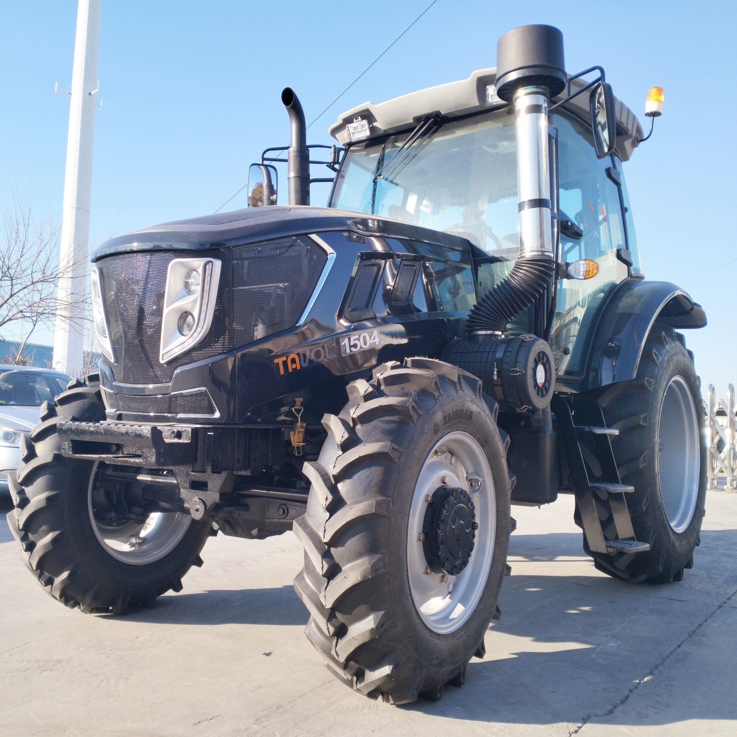 Shandong Tavol Group 150hp Tractor Farming Equipment 4x4 Agricultural Tractor