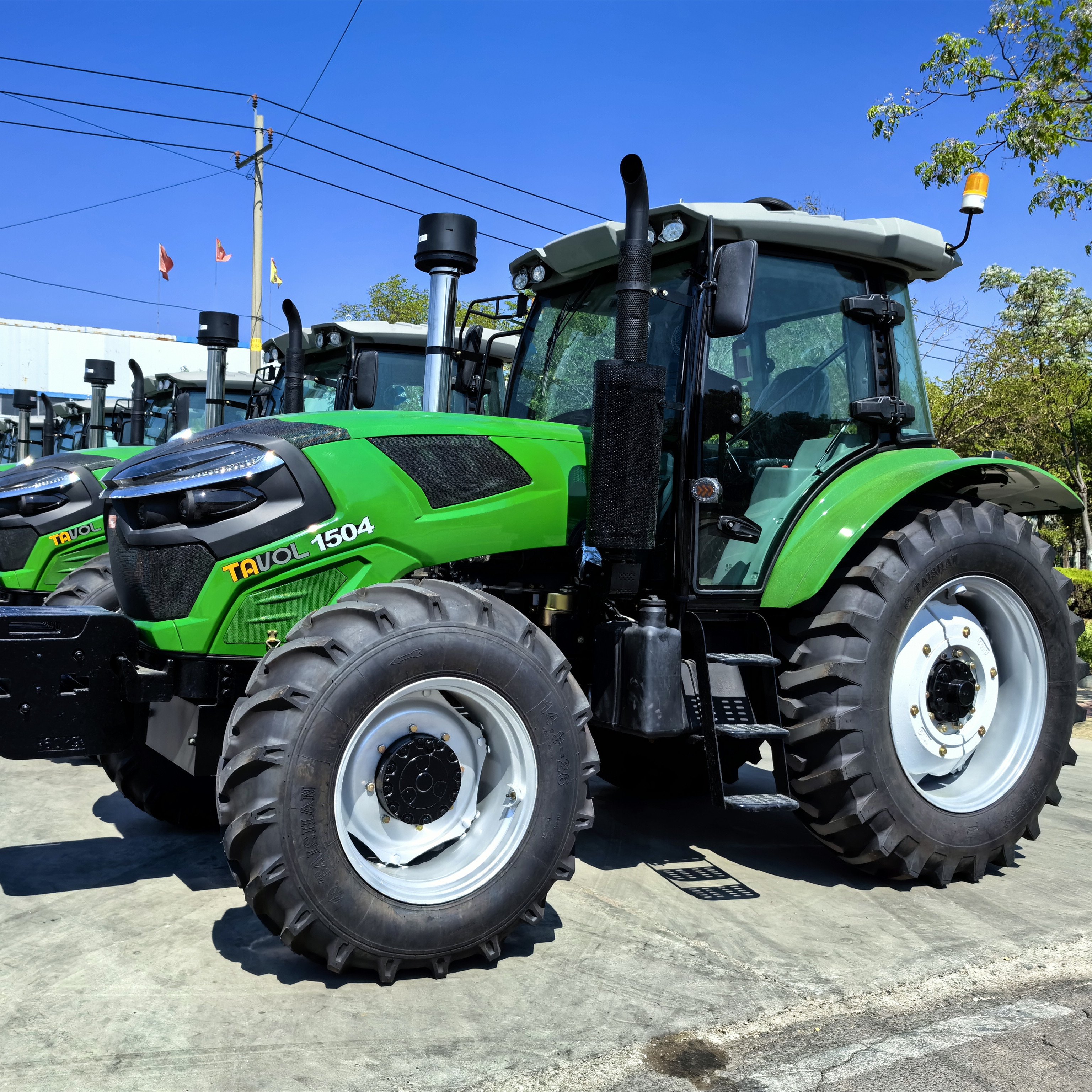 Shandong Tavol Group 150hp Tractor Farming Equipment 4x4 Agricultural Tractor