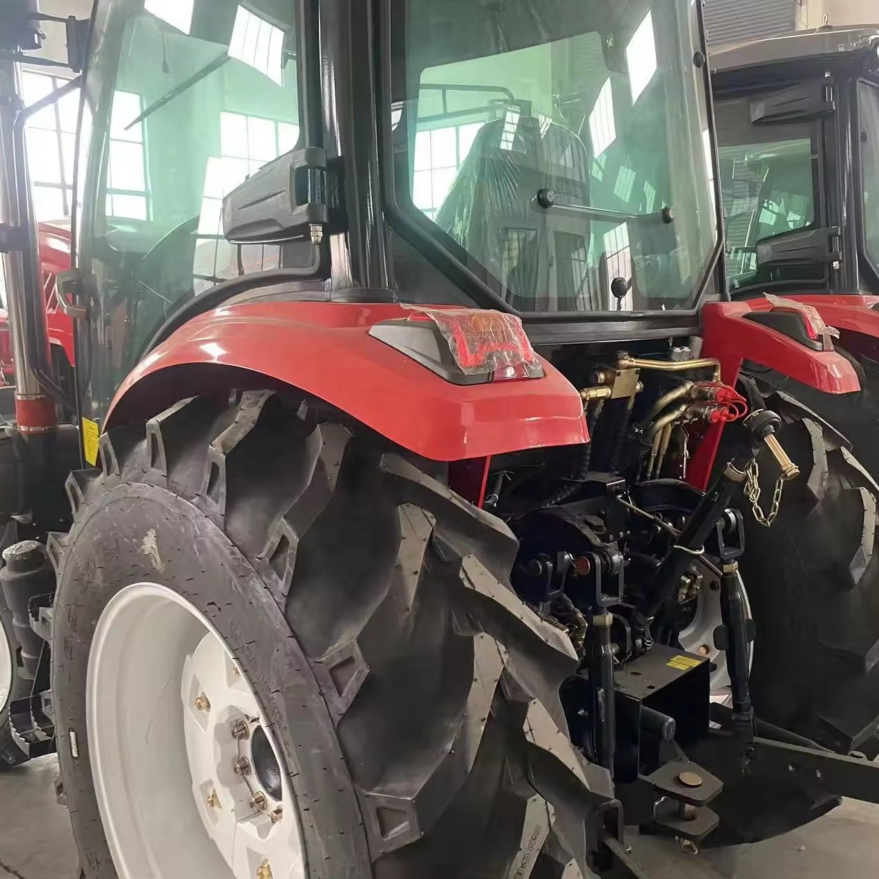 Factory Price Lovol 1204HP 4WD Farming Agricultural Tractor