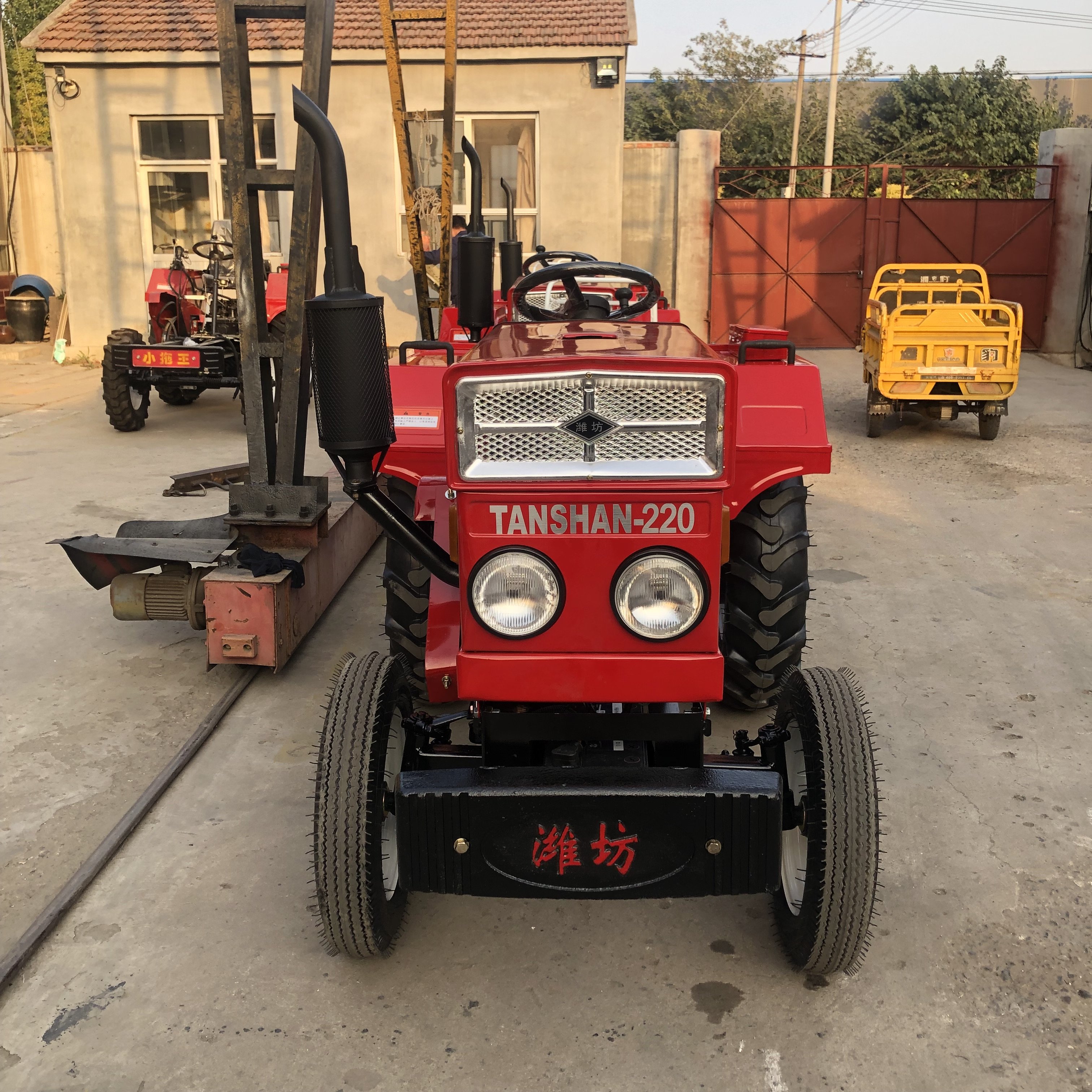 Good Reputation High Quality 18 hp Mini Tractor New Agricultural Cheap Mini Tractor