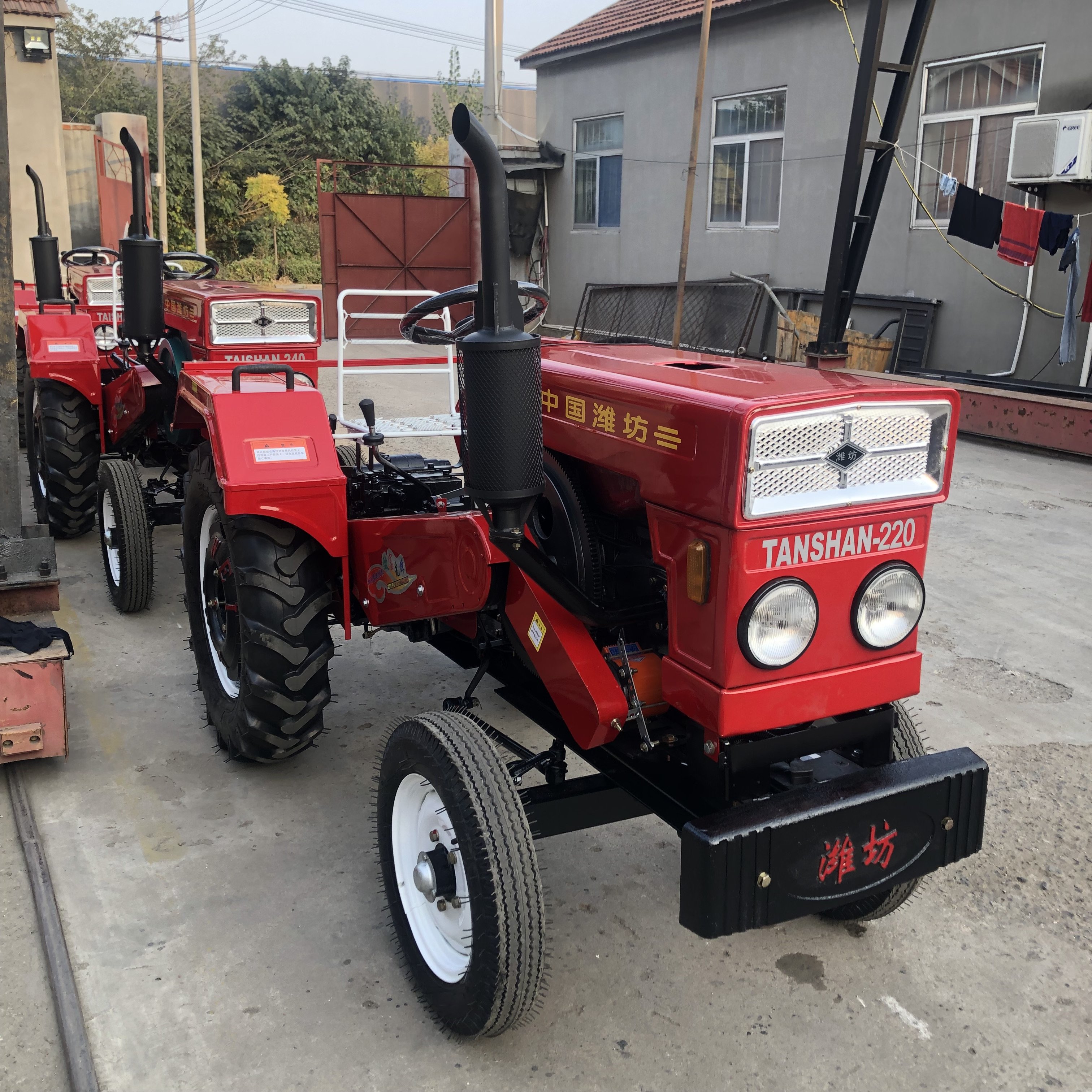 Good Reputation High Quality 18 hp Mini Tractor New Agricultural Cheap Mini Tractor