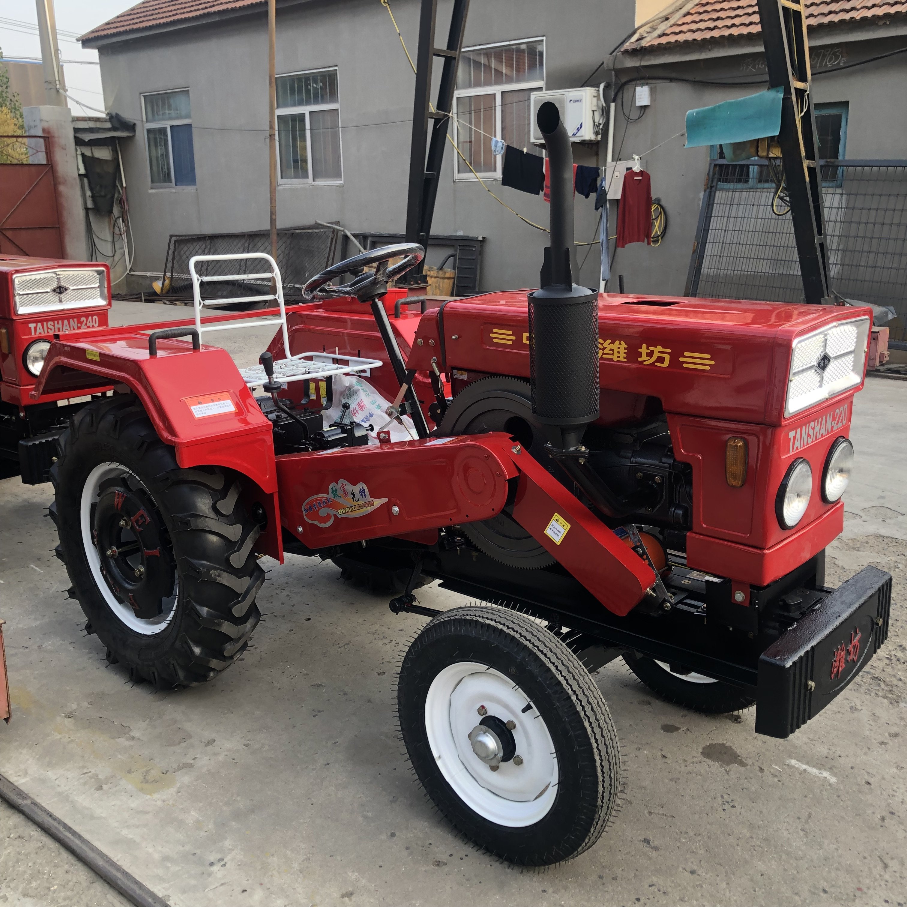 Good Reputation High Quality 18 hp Mini Tractor New Agricultural Cheap Mini Tractor