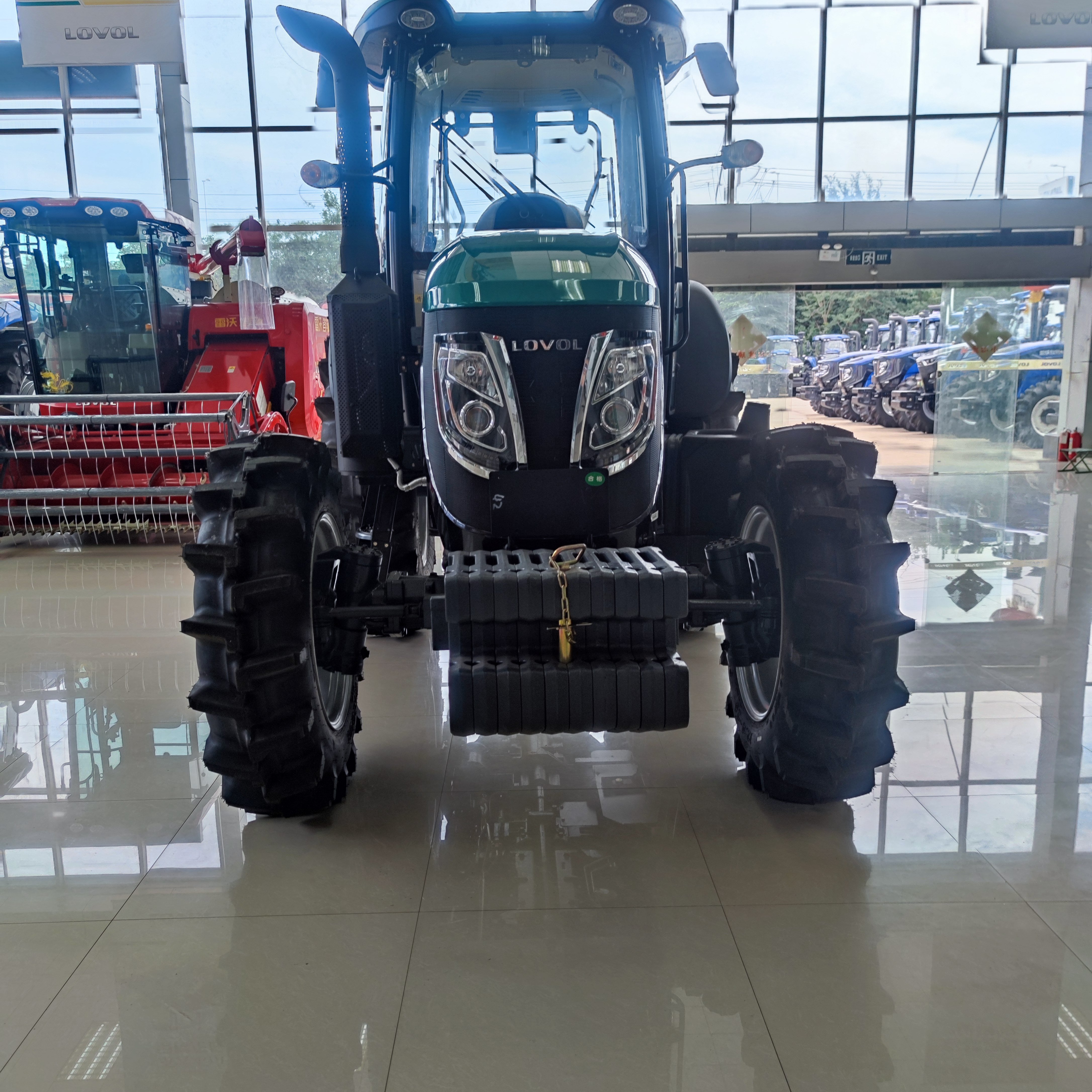 Lovol 1204P Fast Operating Speed Multifunctional 120HP 4wd Diesel Lovol Tractor Agricultural Machinery