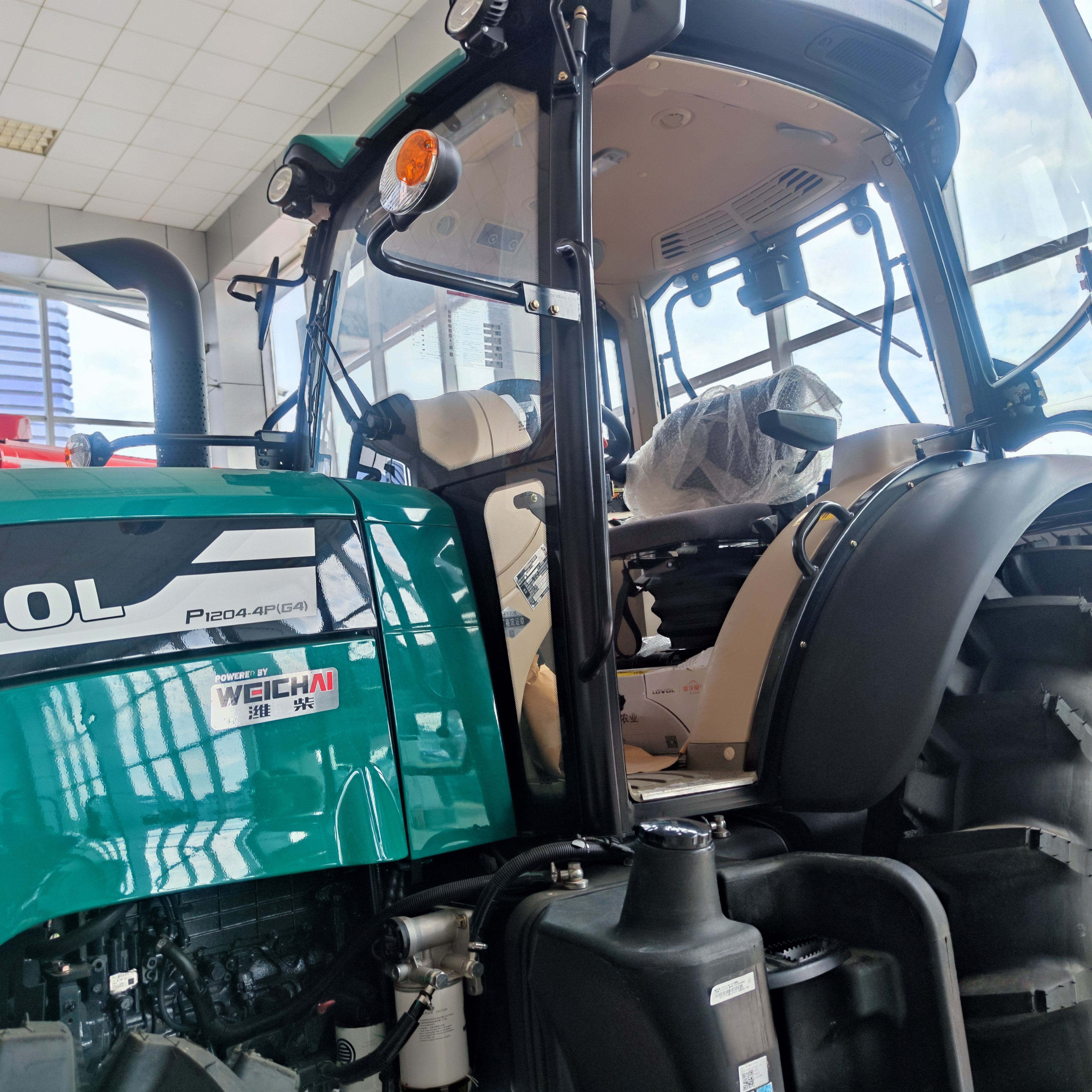 Lovol 1204P Fast Operating Speed Multifunctional 120HP 4wd Diesel Lovol Tractor Agricultural Machinery