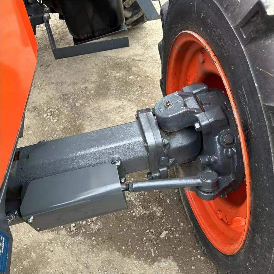 Kubota 70hp Farm Tractor Used Agricultural Machinery Tractor for Farming with Cab