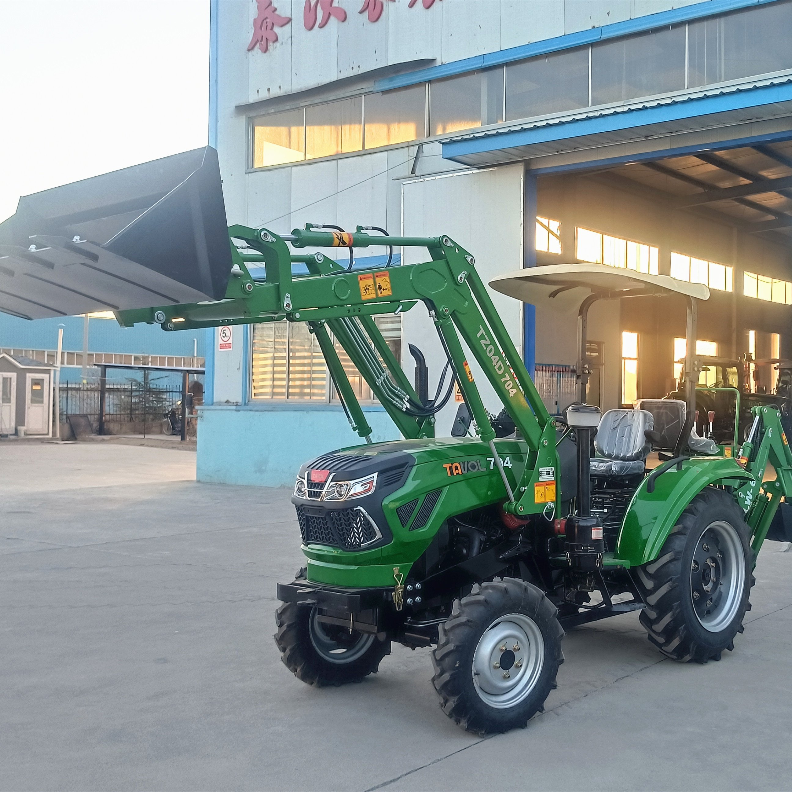 Cheap 40hp Agricultural Farming Tractors Mini Tractor 4x4 for Sale