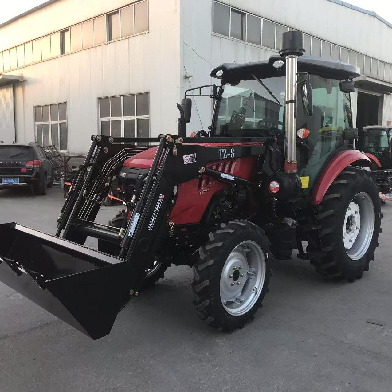 Multifunctional 4WD Wheel Tractor Tires Size With Engine Core Components