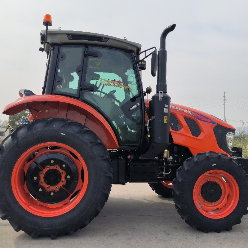 YTO Engine 4WD 4*4 140hp Farm Diesel Tractor Wheel Tractor Gear Drive Rated Options