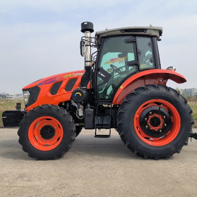 YTO Engine 4WD 4*4 140hp Farm Diesel Tractor Wheel Tractor Gear Drive Rated Options