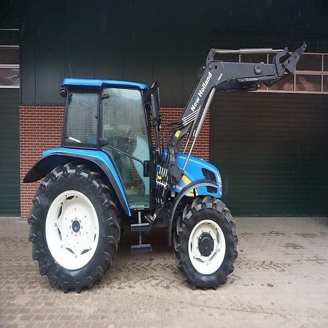 Used Second Hand New Tractor 4X4wd New Holland T5 With Loader and Farming Equipment Agricultural Machinery