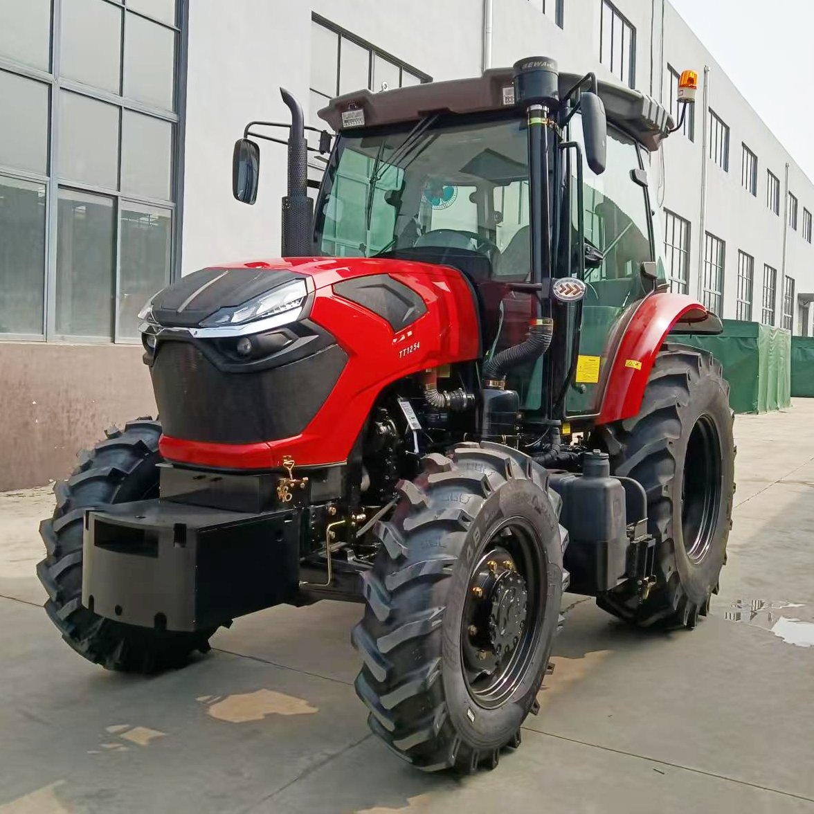 China Manufacturer Agriculture Tractors 4wd 4x4 90 100 120 140 160 180 hp Cheap Farm Tractor for Sale