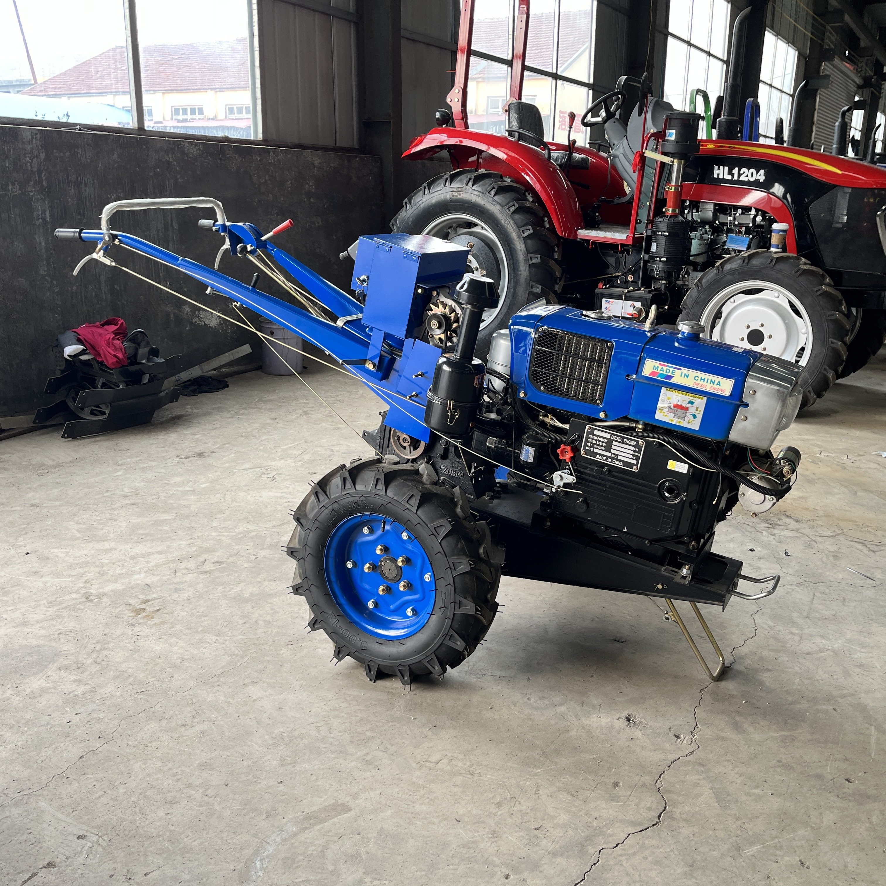 Hot Sale 2 Wheel Farm Hand Tractor / Mini Two Wheel Farm 15hp Tractor