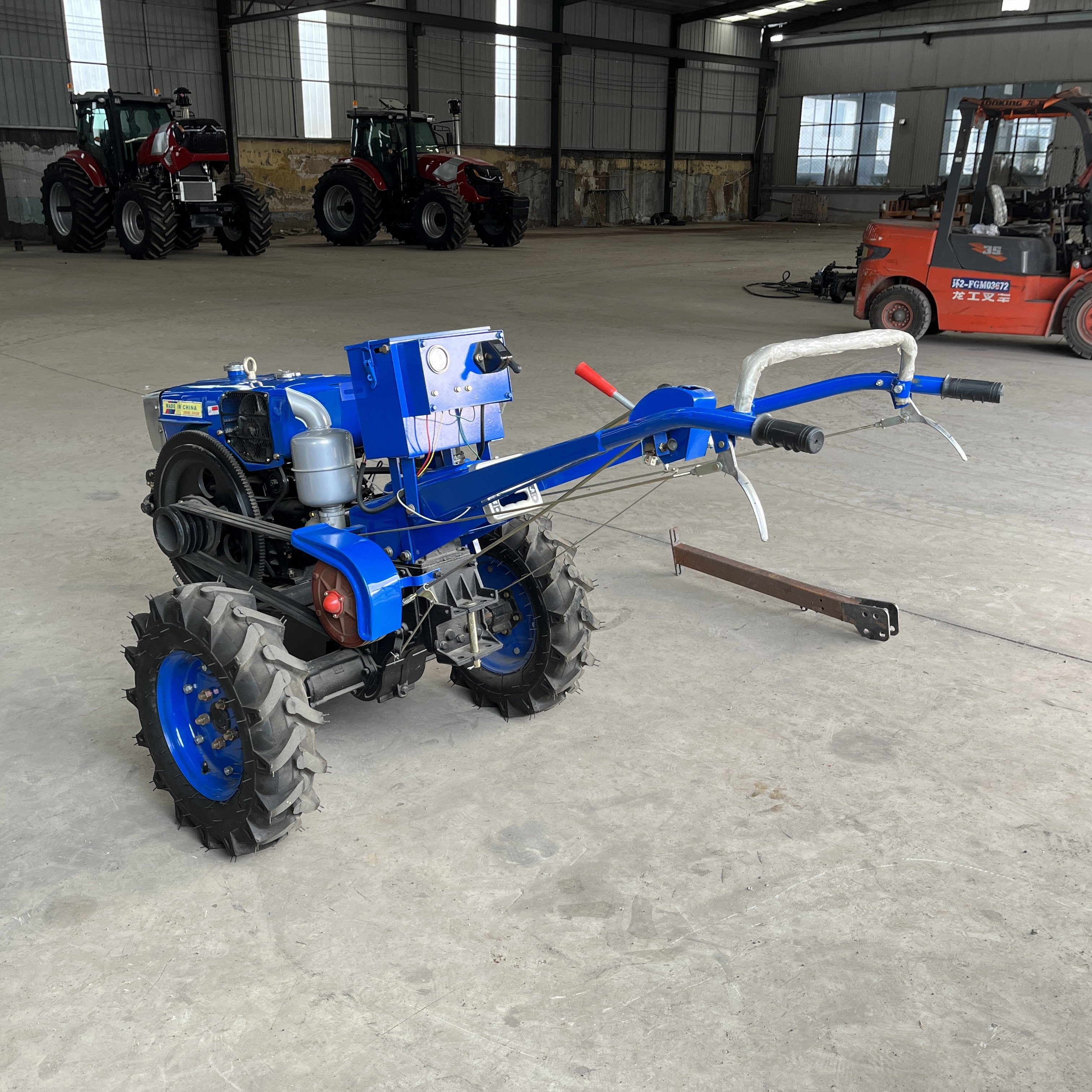 Hot Sale 2 Wheel Farm Hand Tractor / Mini Two Wheel Farm 15hp Tractor