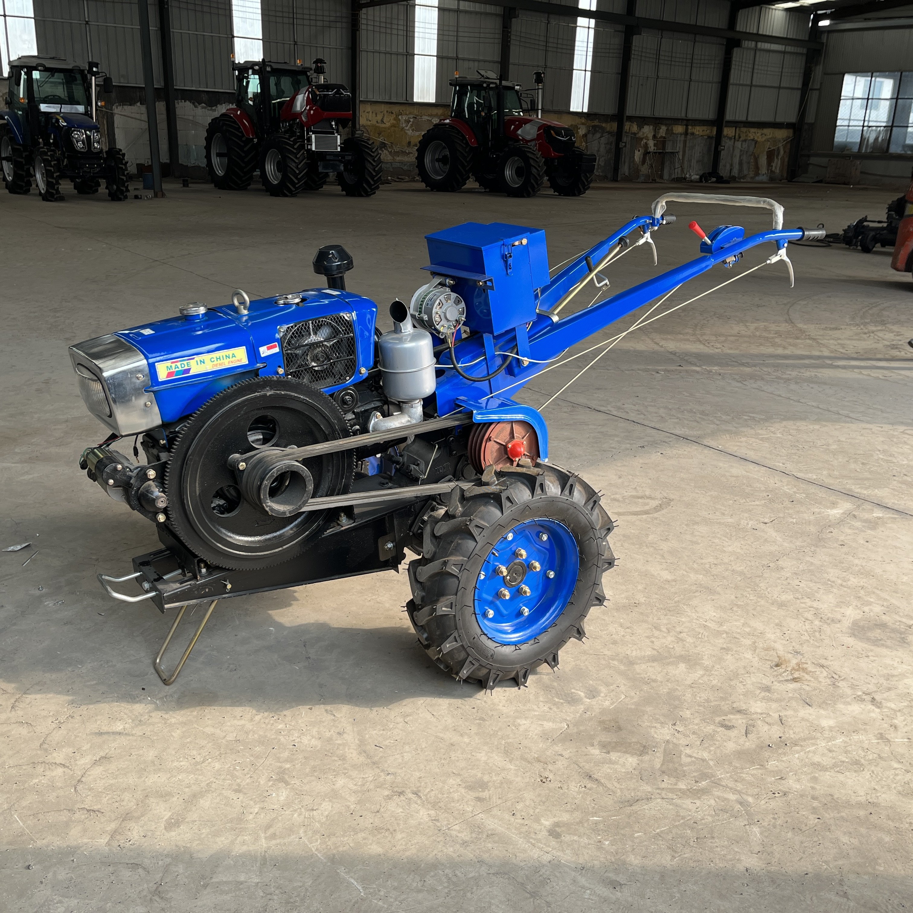 Hot Sale 2 Wheel Farm Hand Tractor / Mini Two Wheel Farm 15hp Tractor